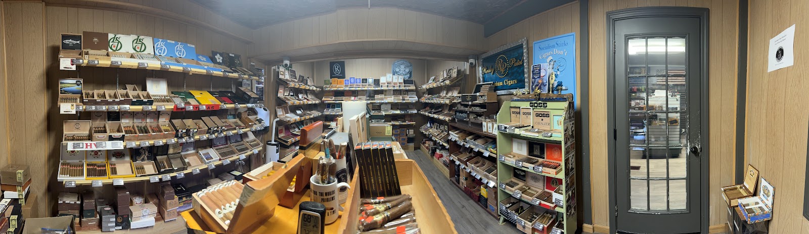 Grumpy's Cigars and Lounge photo 2