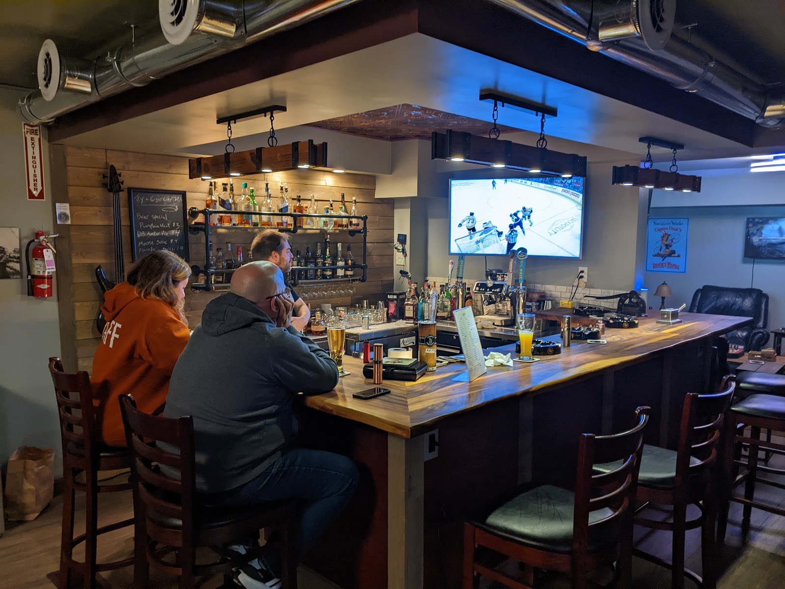 Grumpy's Cigars and Lounge photo 9