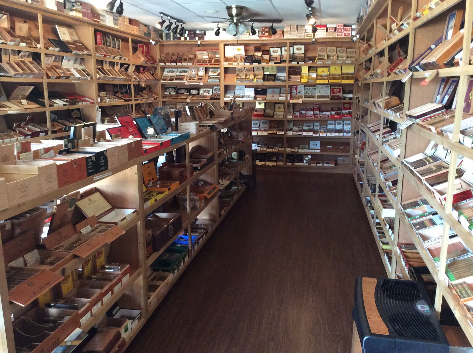 Habana Port Cigar Merchants (HQ) photo 7