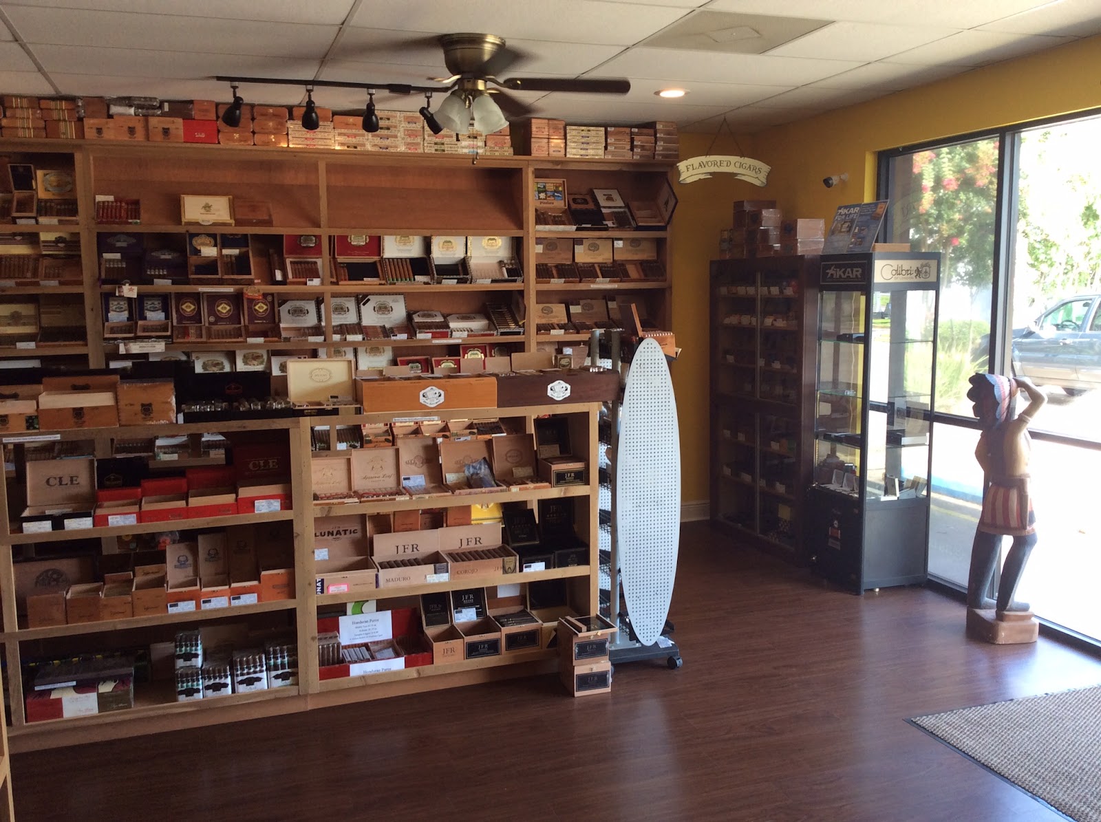 Habana Port Cigar Merchants (HQ) photo 8