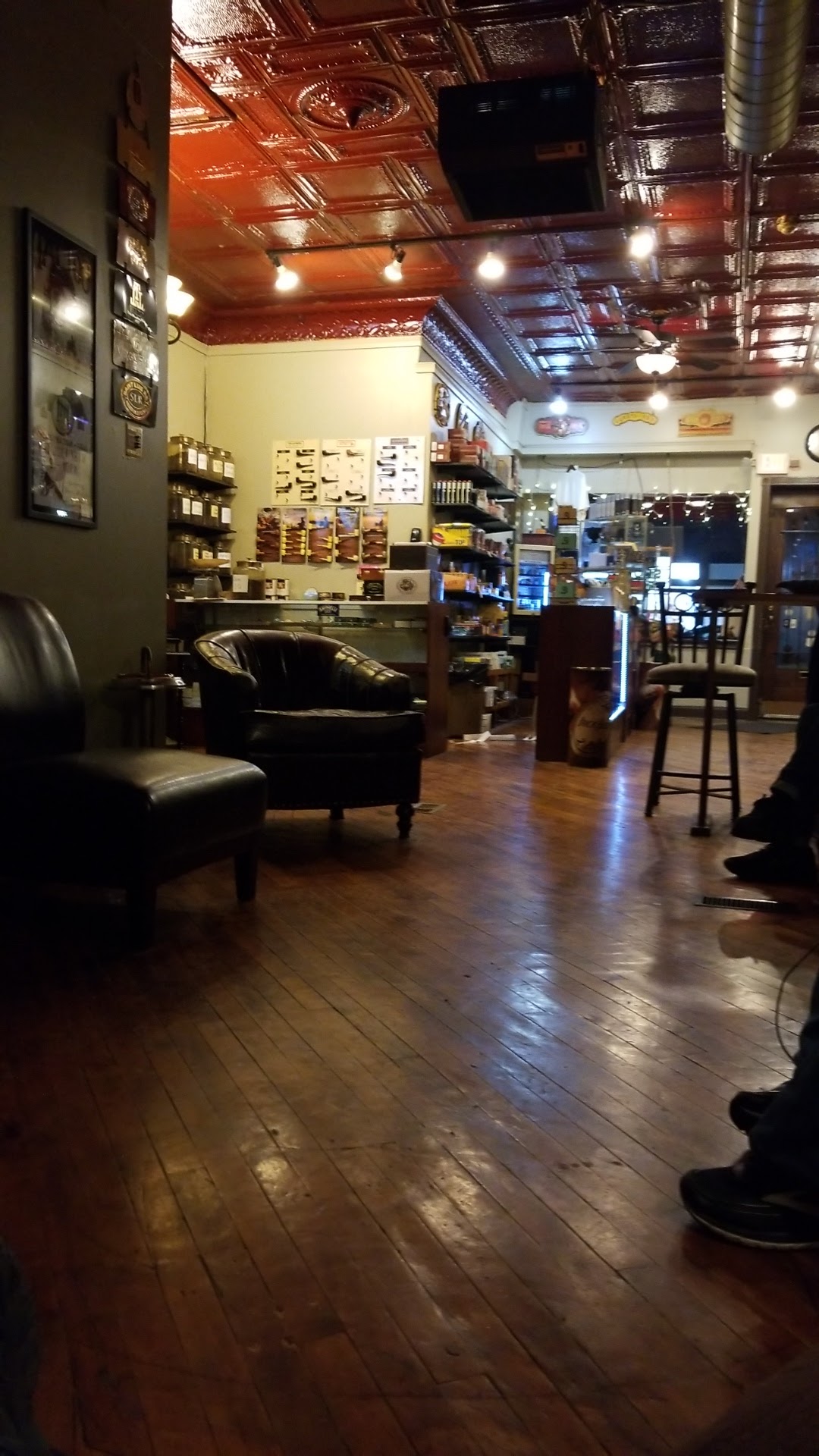 Harry's Smoke Shop photo 4
