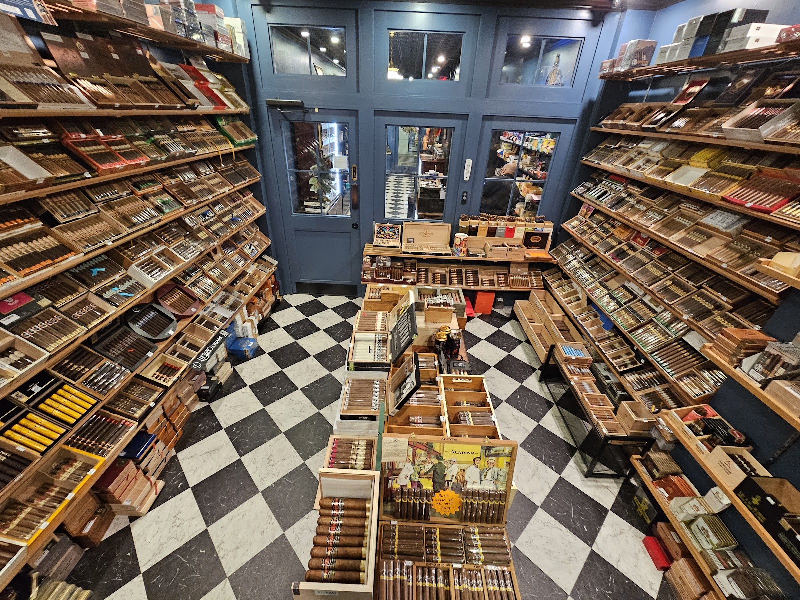 Harry's Smoke Shop photo 5