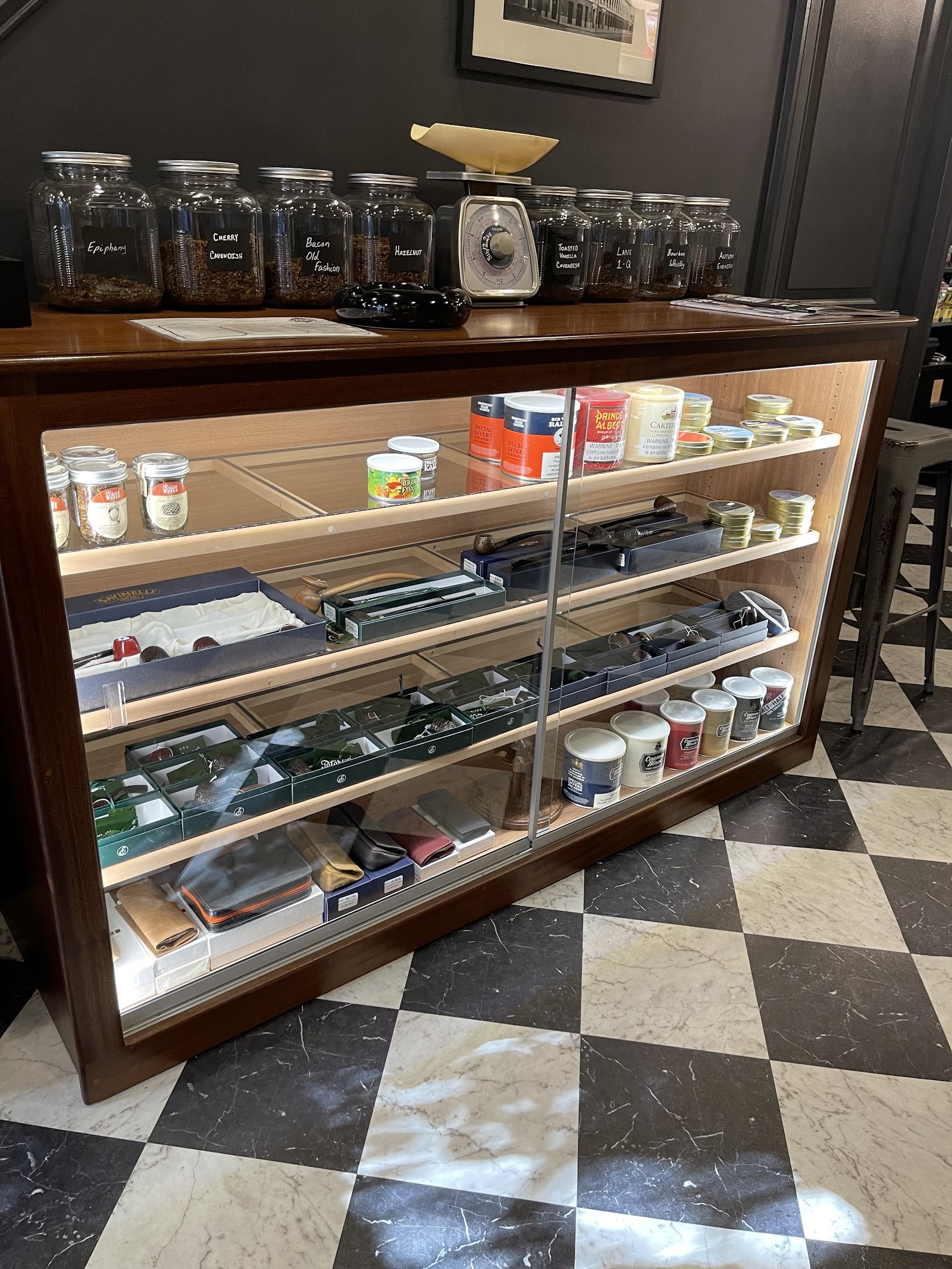 Harry's Smoke Shop photo 9