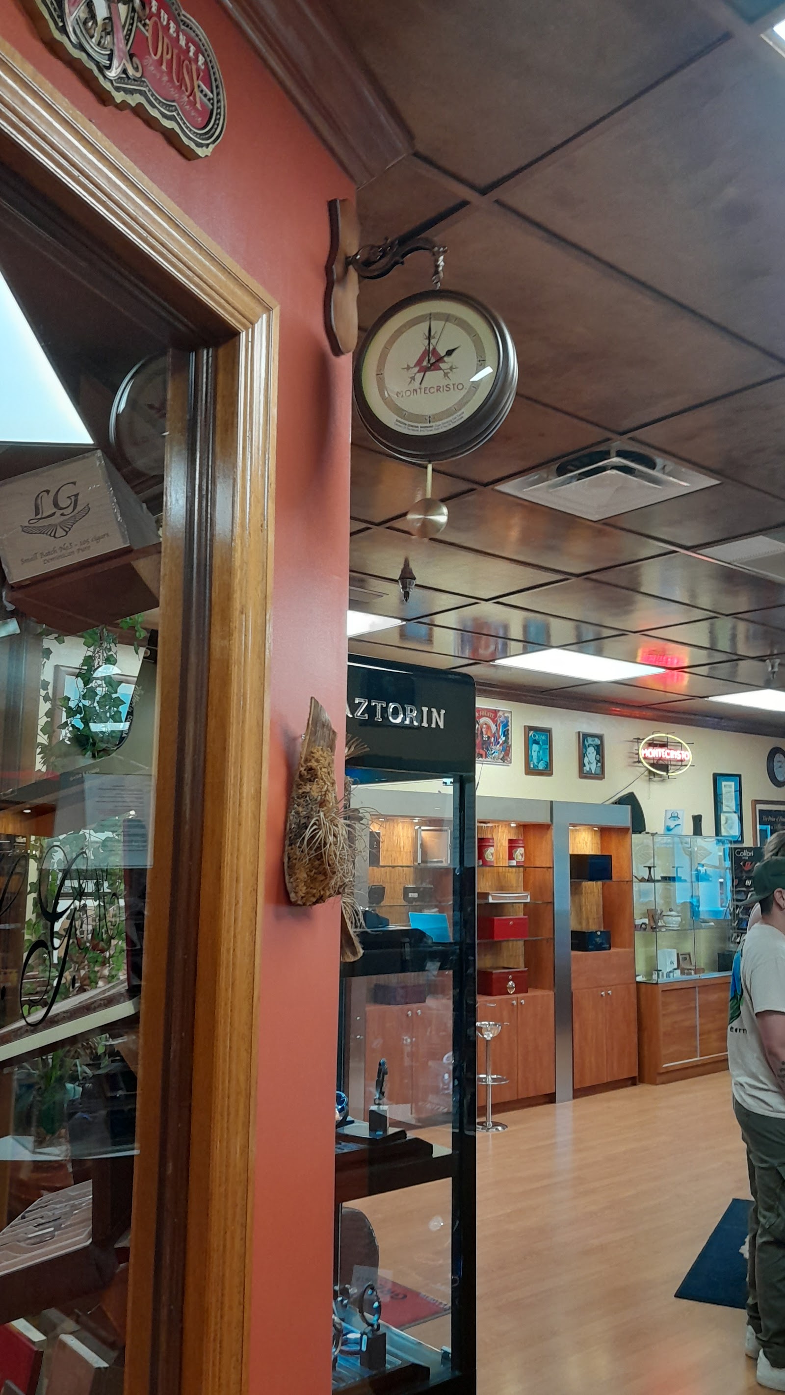 Havana Group Cigar Club