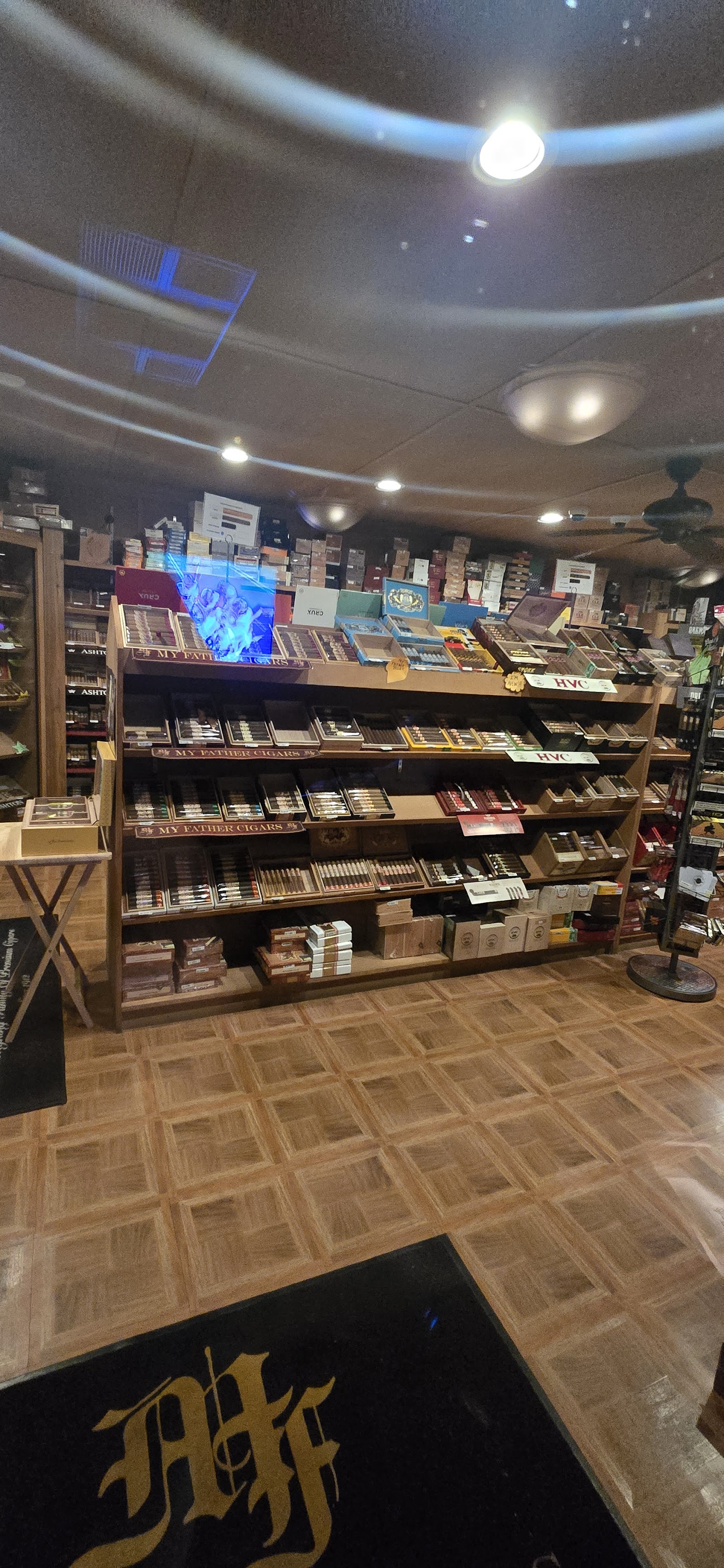 Havana Lounge & Cigar photo 5