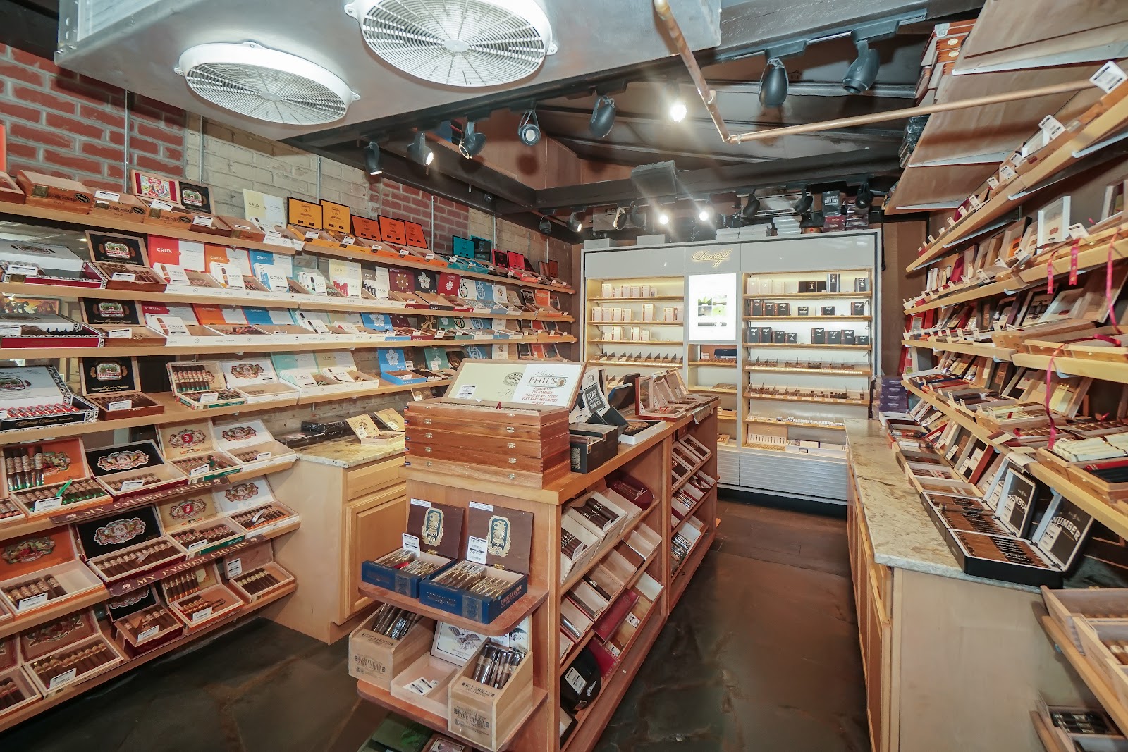 Havana Phil's Cigar Company photo 4