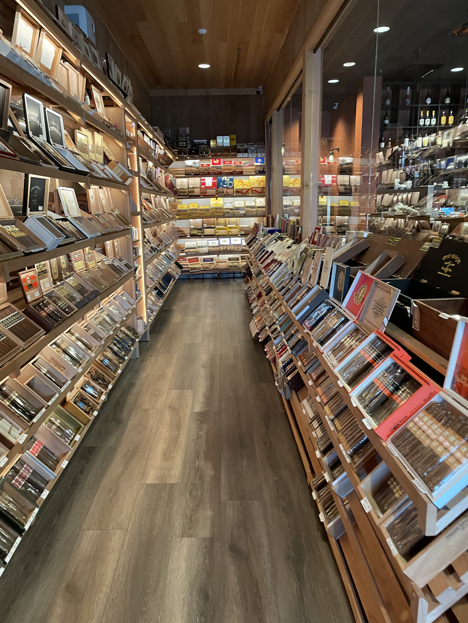 Hecho a Mano Cigar Lounge photo 9