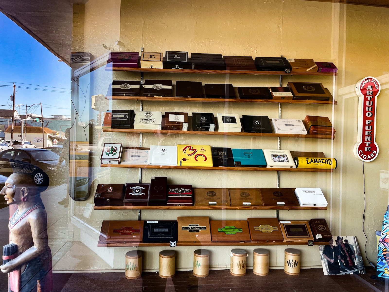 Heights Cigar Lounge, LLC photo 3
