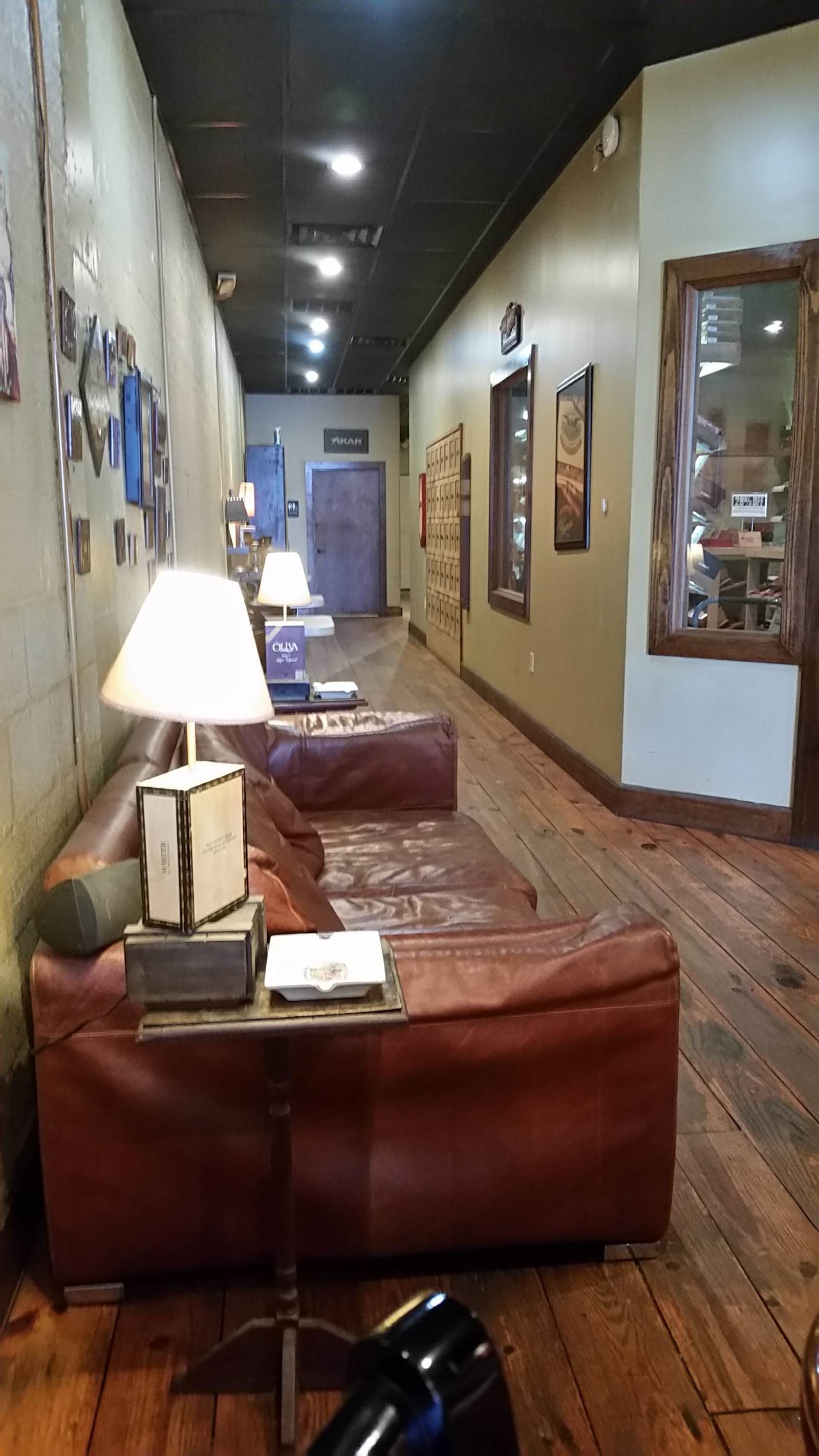 Heights Cigar Lounge, LLC photo 6