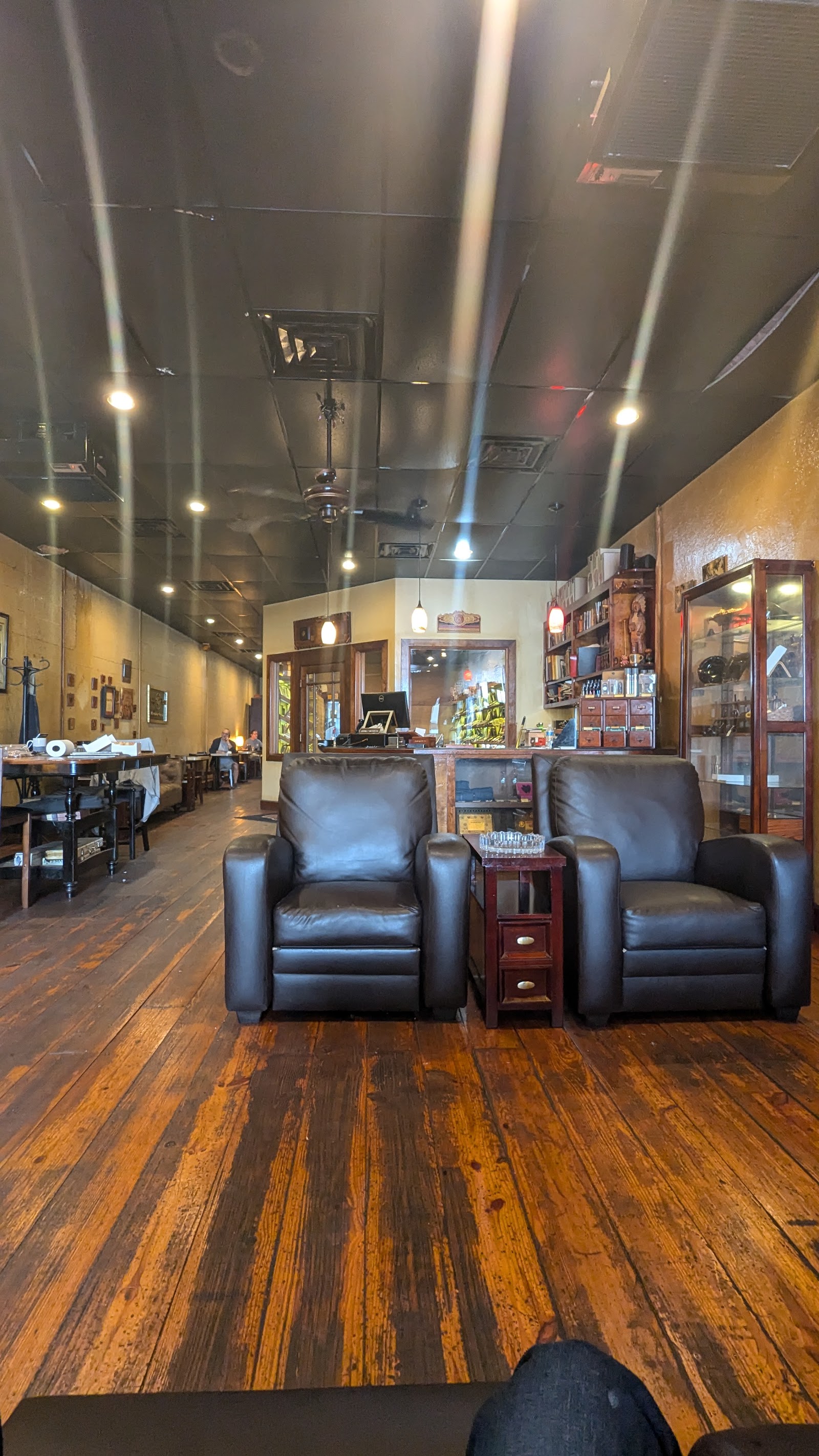 Heights Cigar Lounge, LLC photo 8
