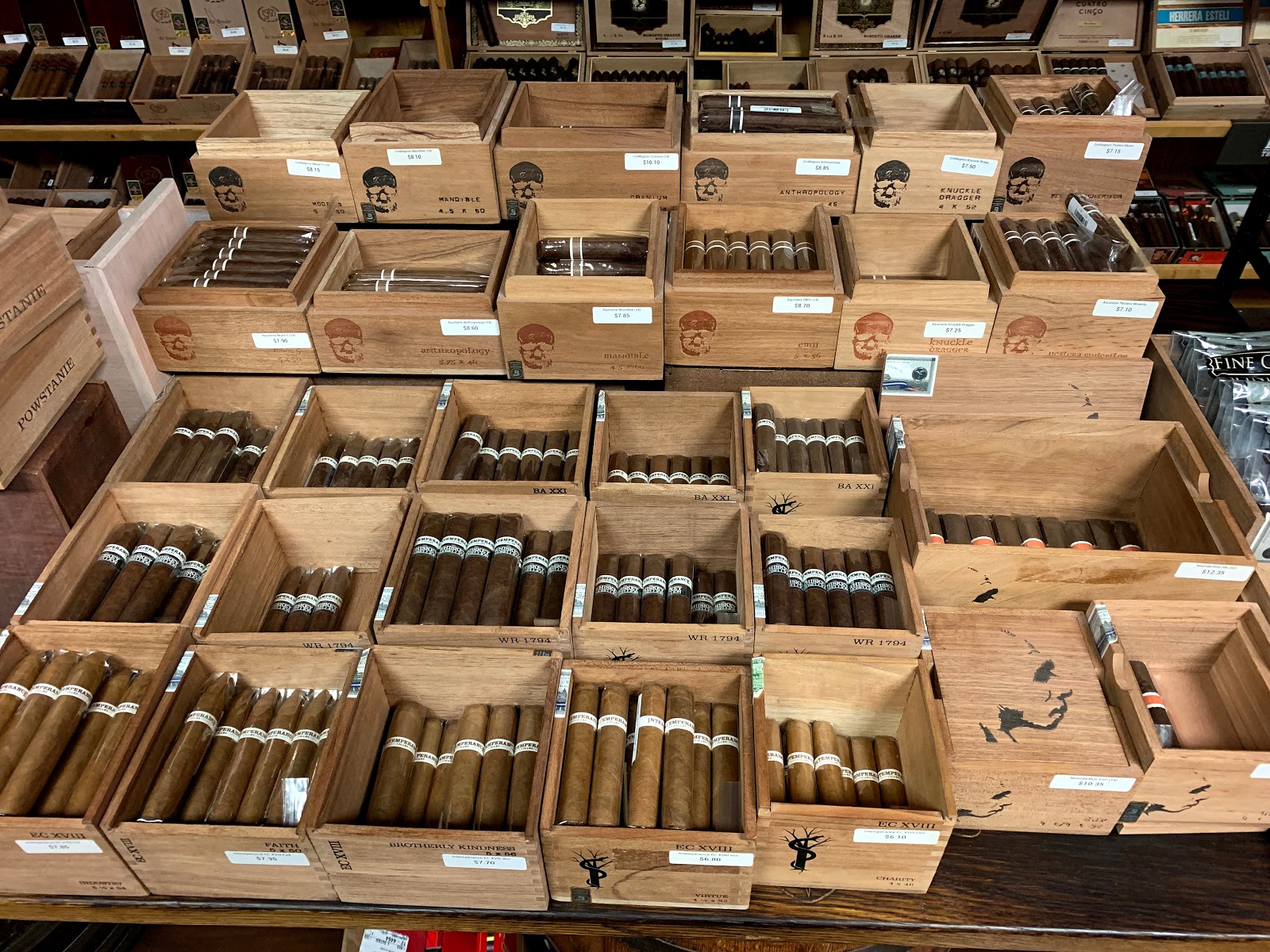 Hogshead Cigar Lounge photo 3