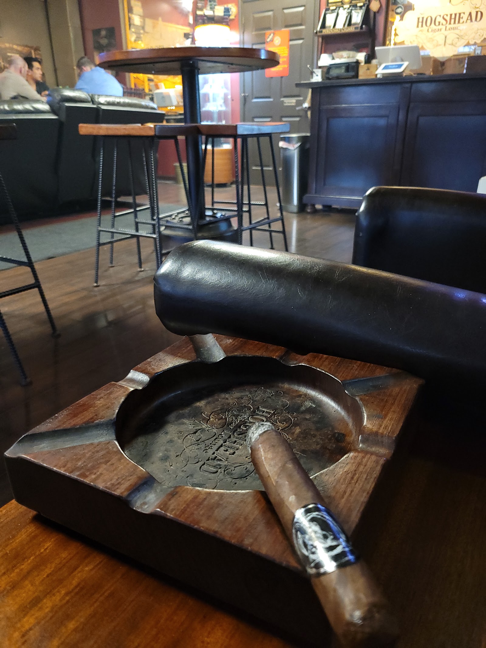 Hogshead Cigar Lounge photo 5