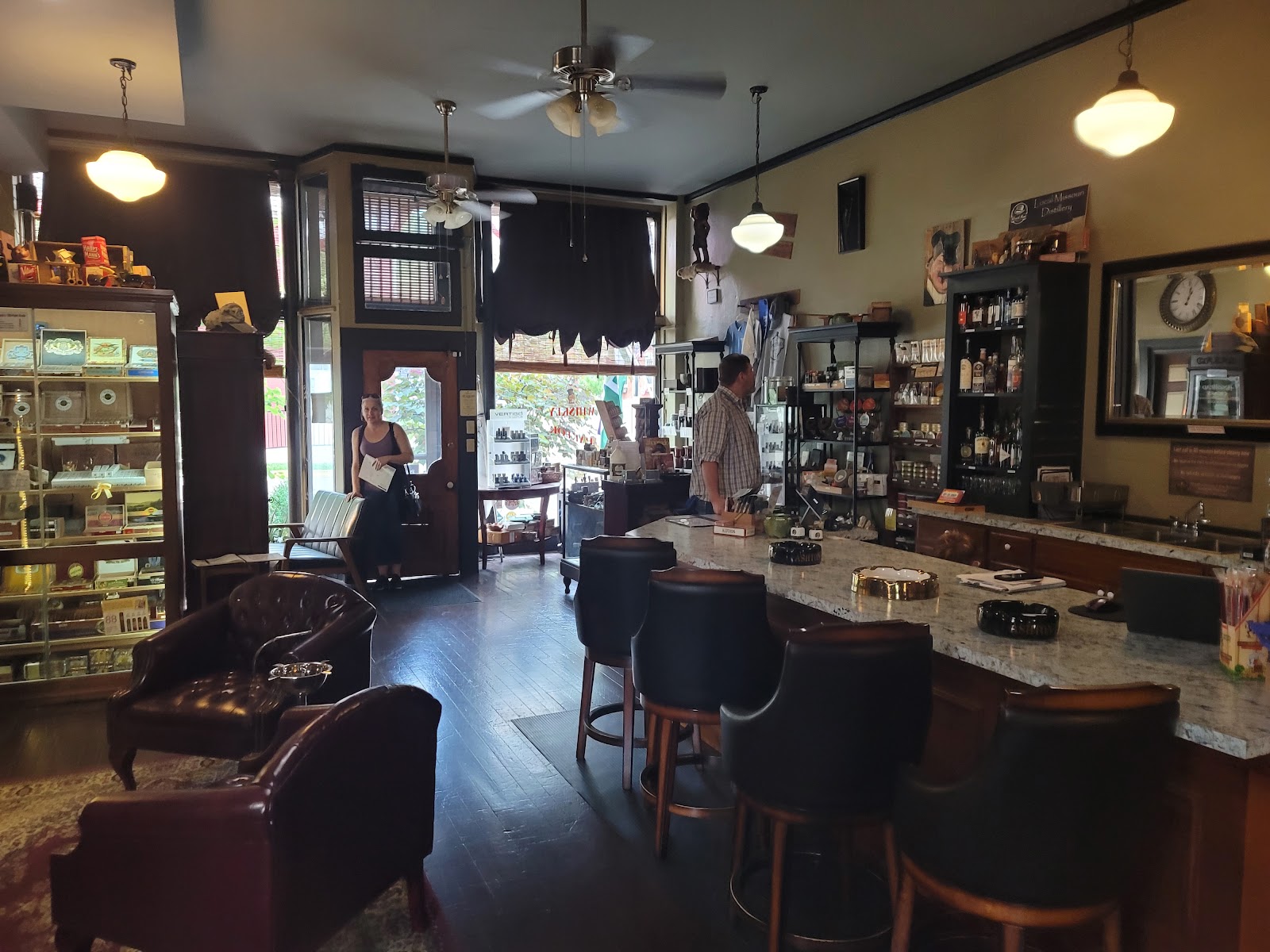 HogsHead Cigars & Fine Tobaccos photo 2