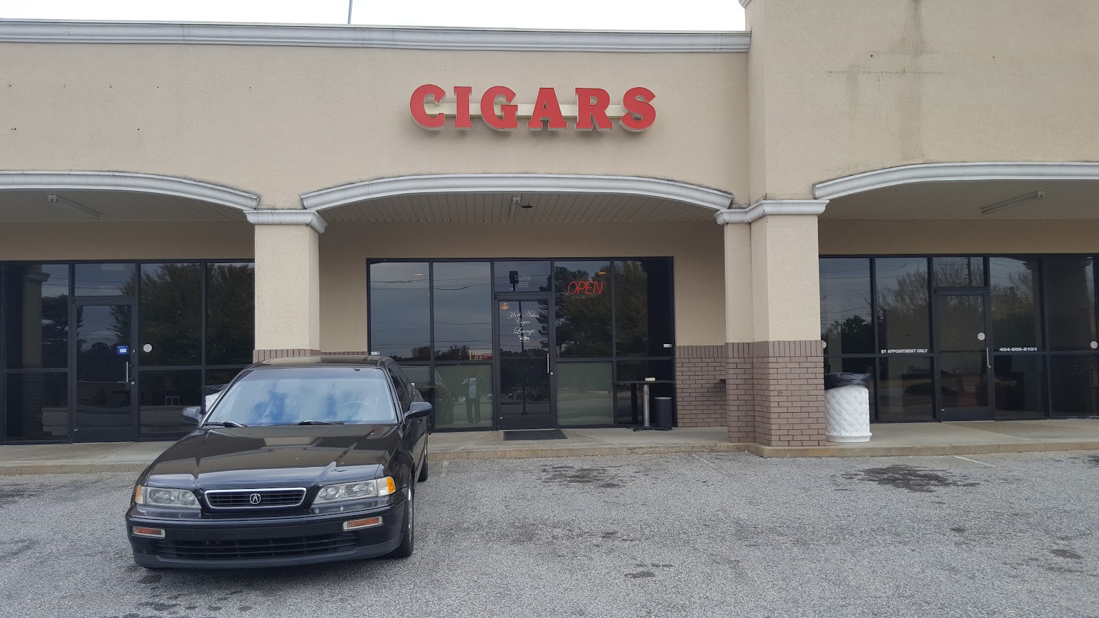 Hott Ashes Cigar Lounge
