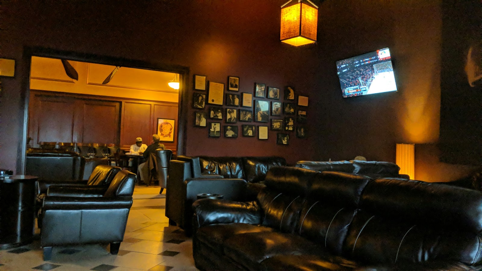 Humidor Cigar Lounge - Westmont (HQ) photo 10