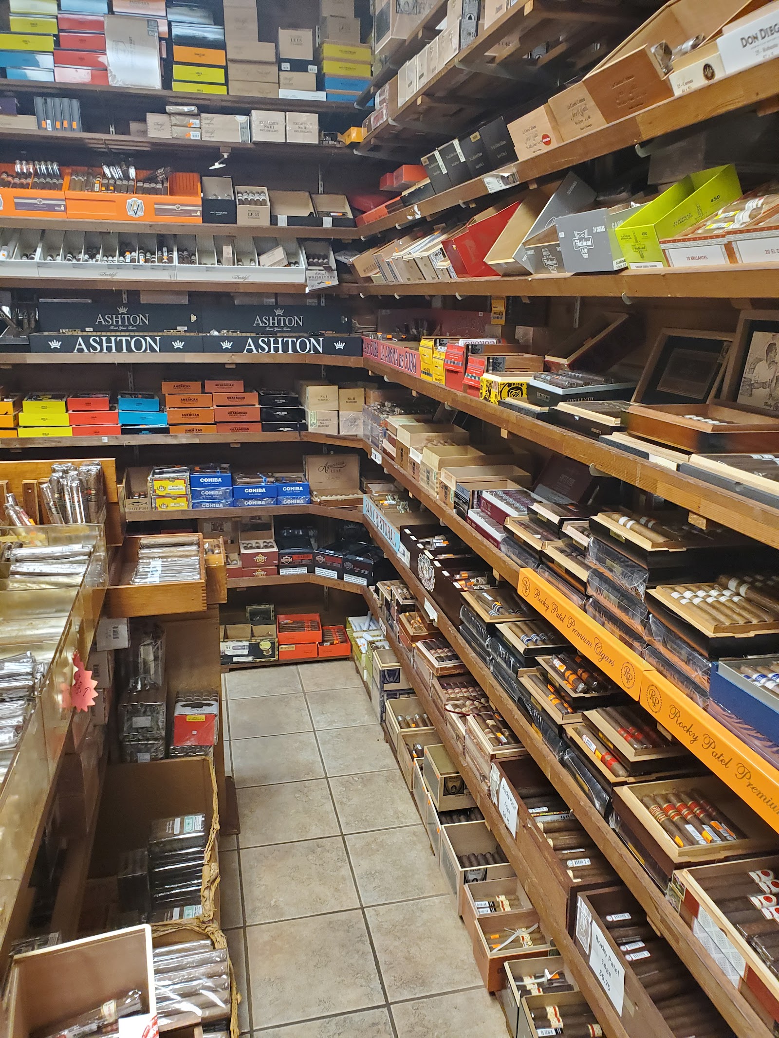 Humidor Pipe Shop, Inc. photo 10