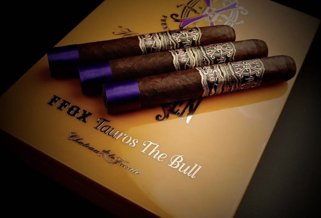 Hutch Humidor photo 2