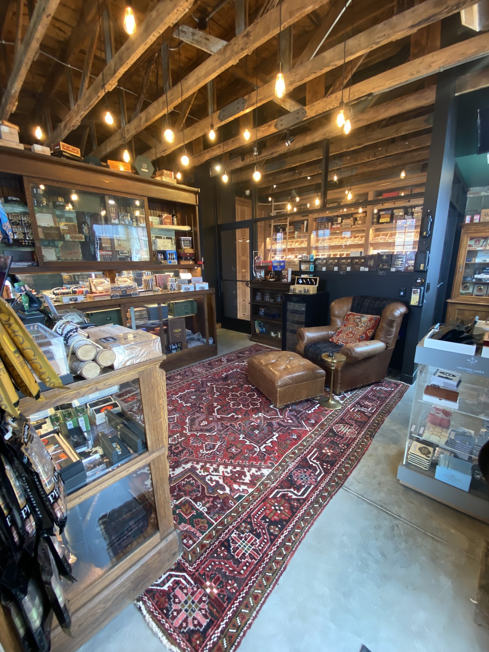 Hutch Humidor photo 7