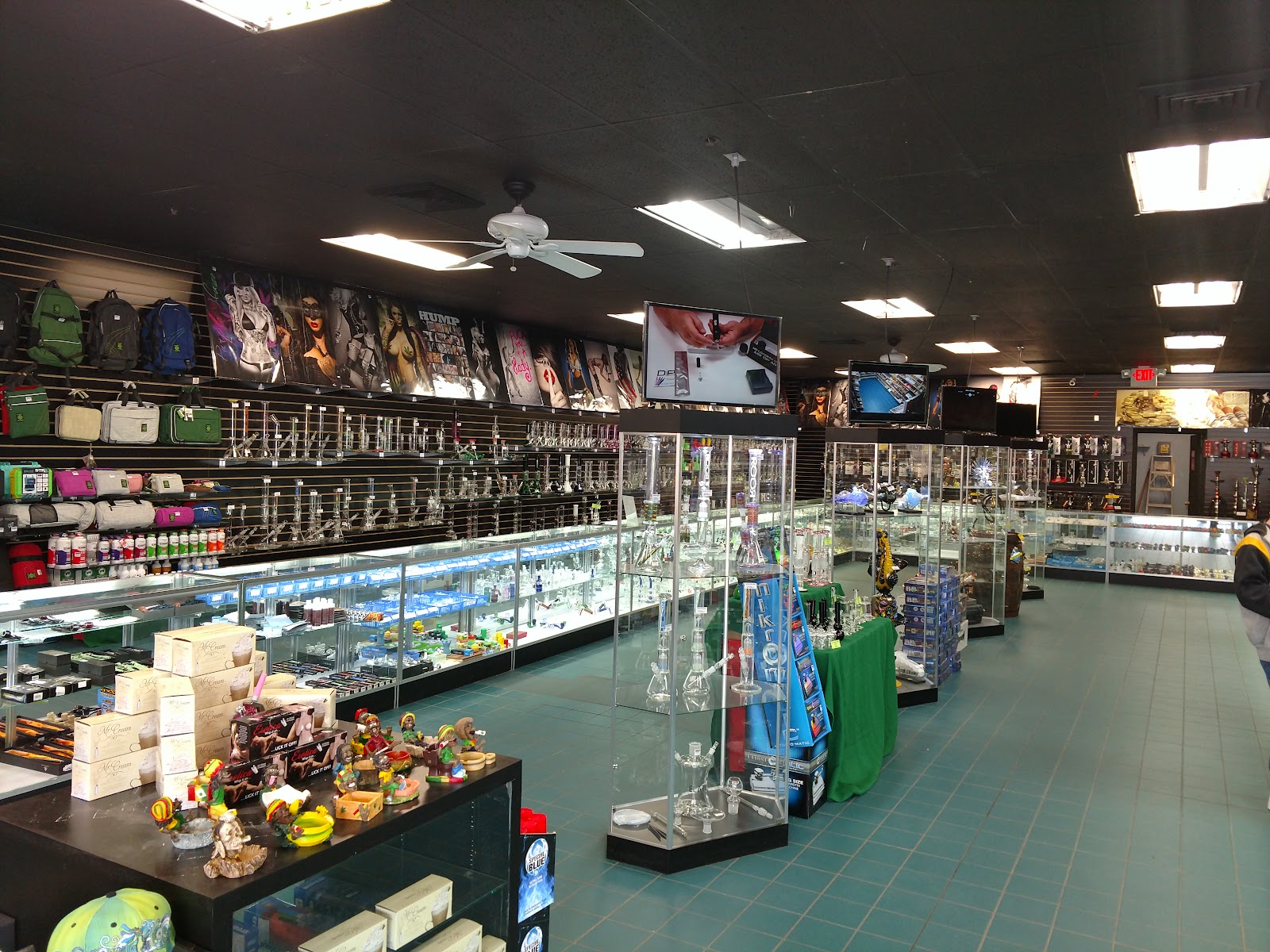 Jay's Smoke Shop photo 10