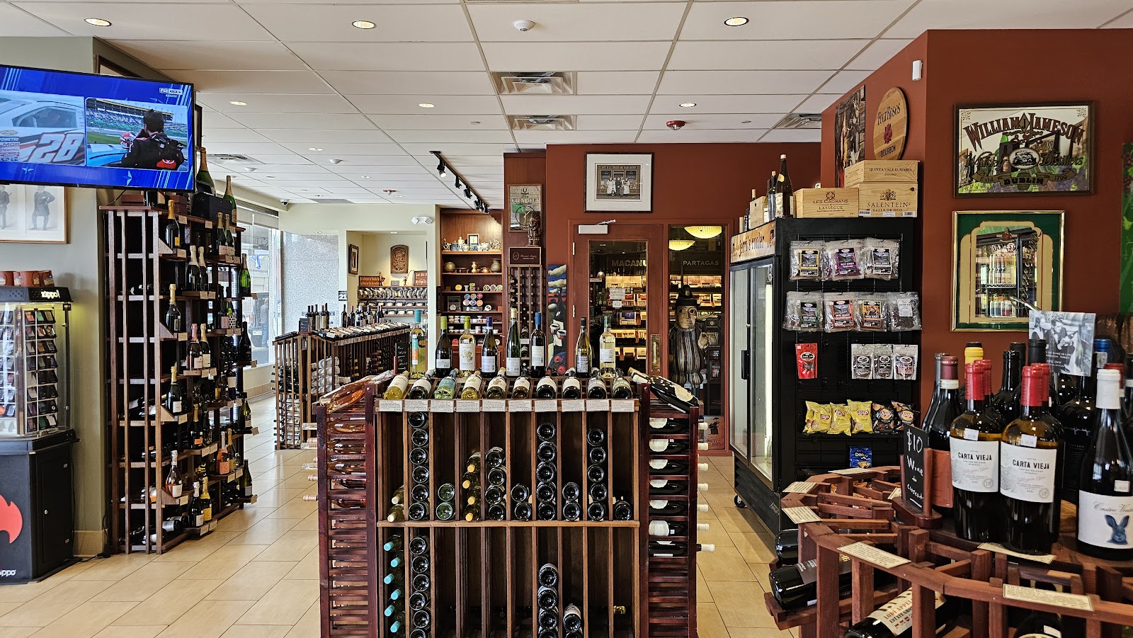 Jerri's Tobacco Shop & Fine Wines photo 5