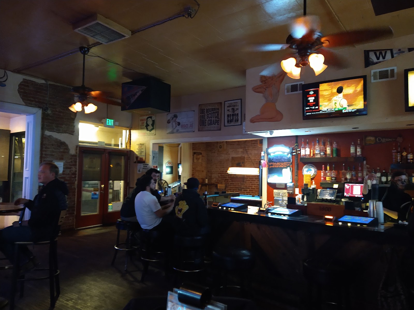 Jimmy G's Cigar Bar photo 4