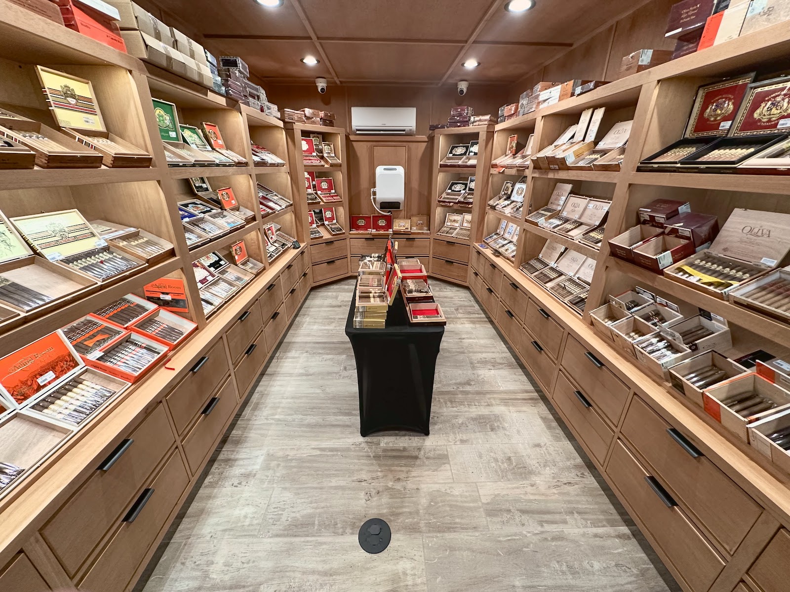 Joe's Cigar Room