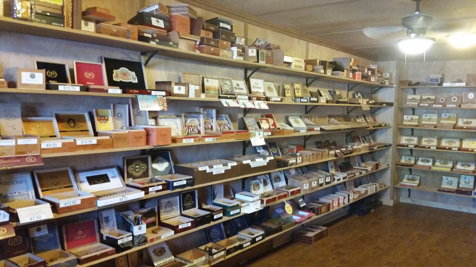 Joe's Cigars & Social Club photo 2