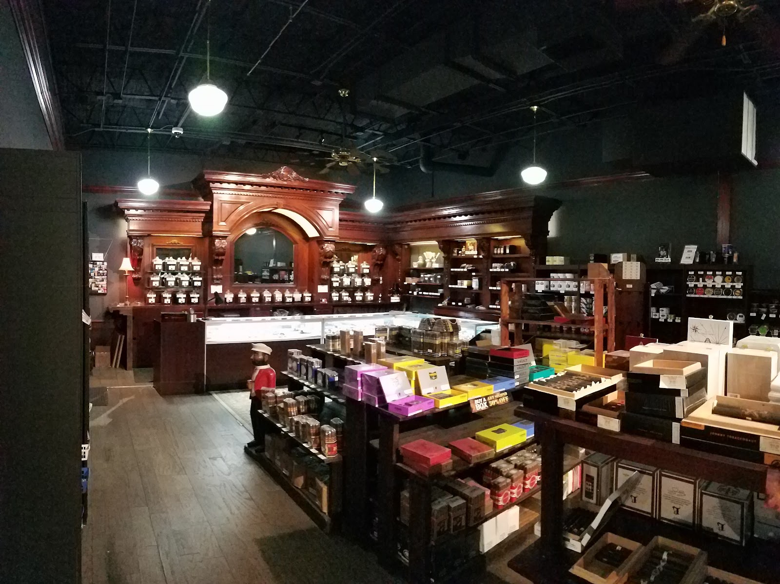 JR Cigar Outlet - Burlington photo 3