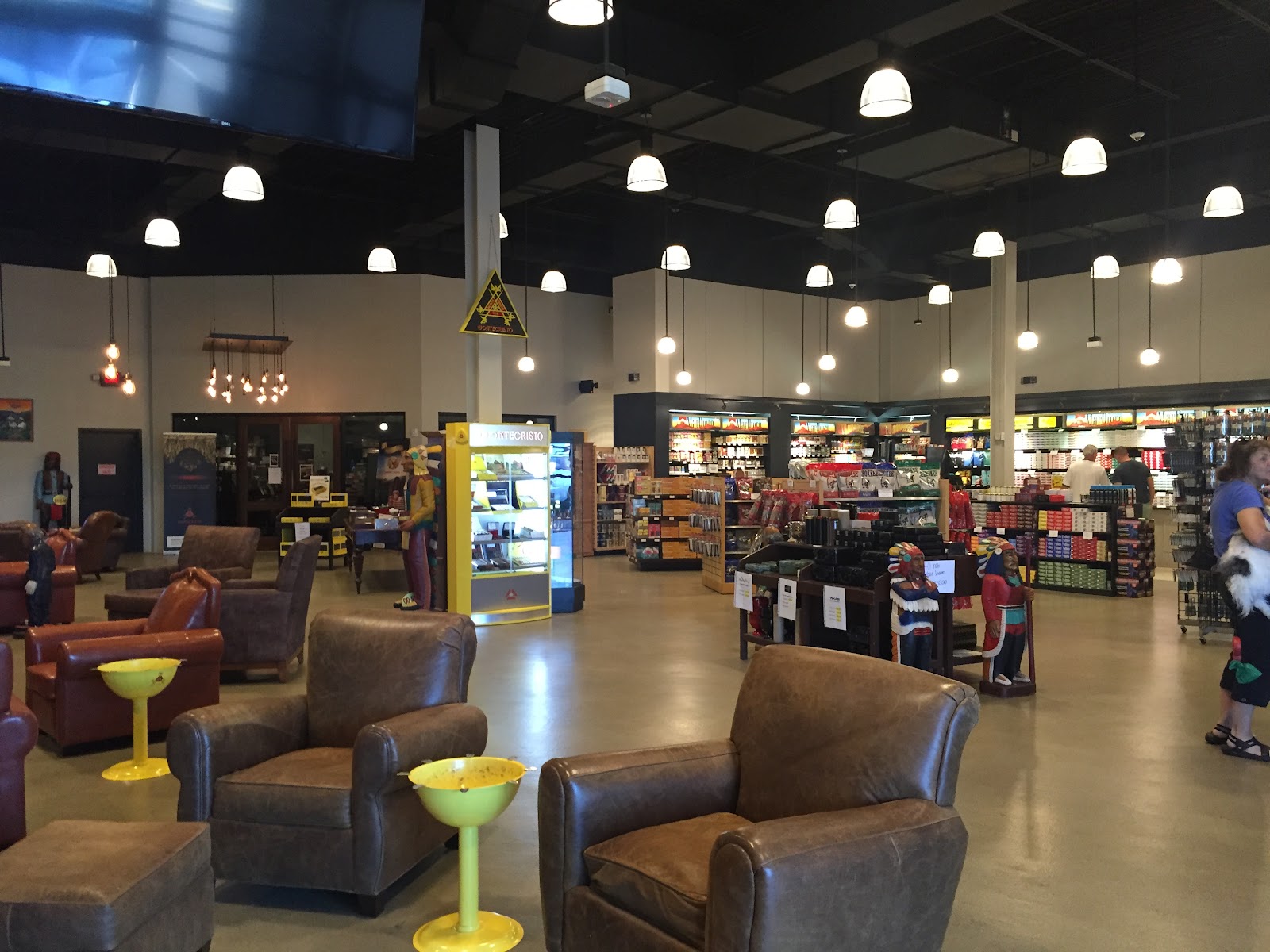 JR Cigar Outlet - Selma photo 5