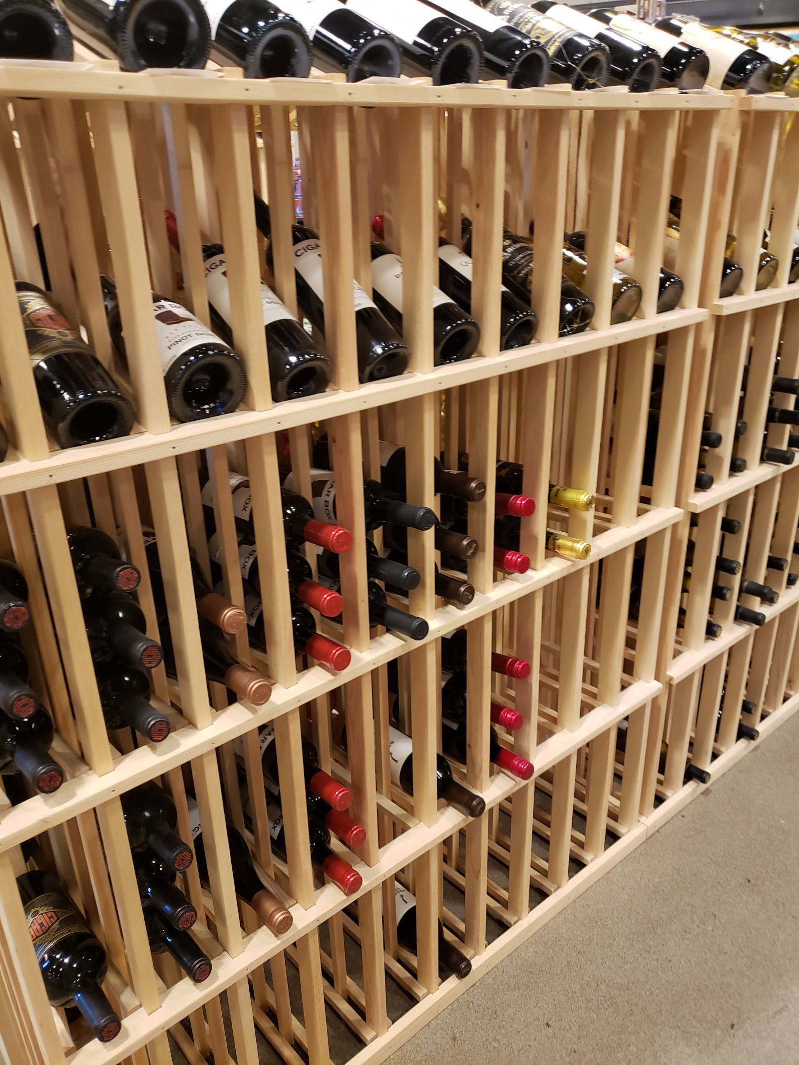 JR Cigar Outlet - Selma photo 7