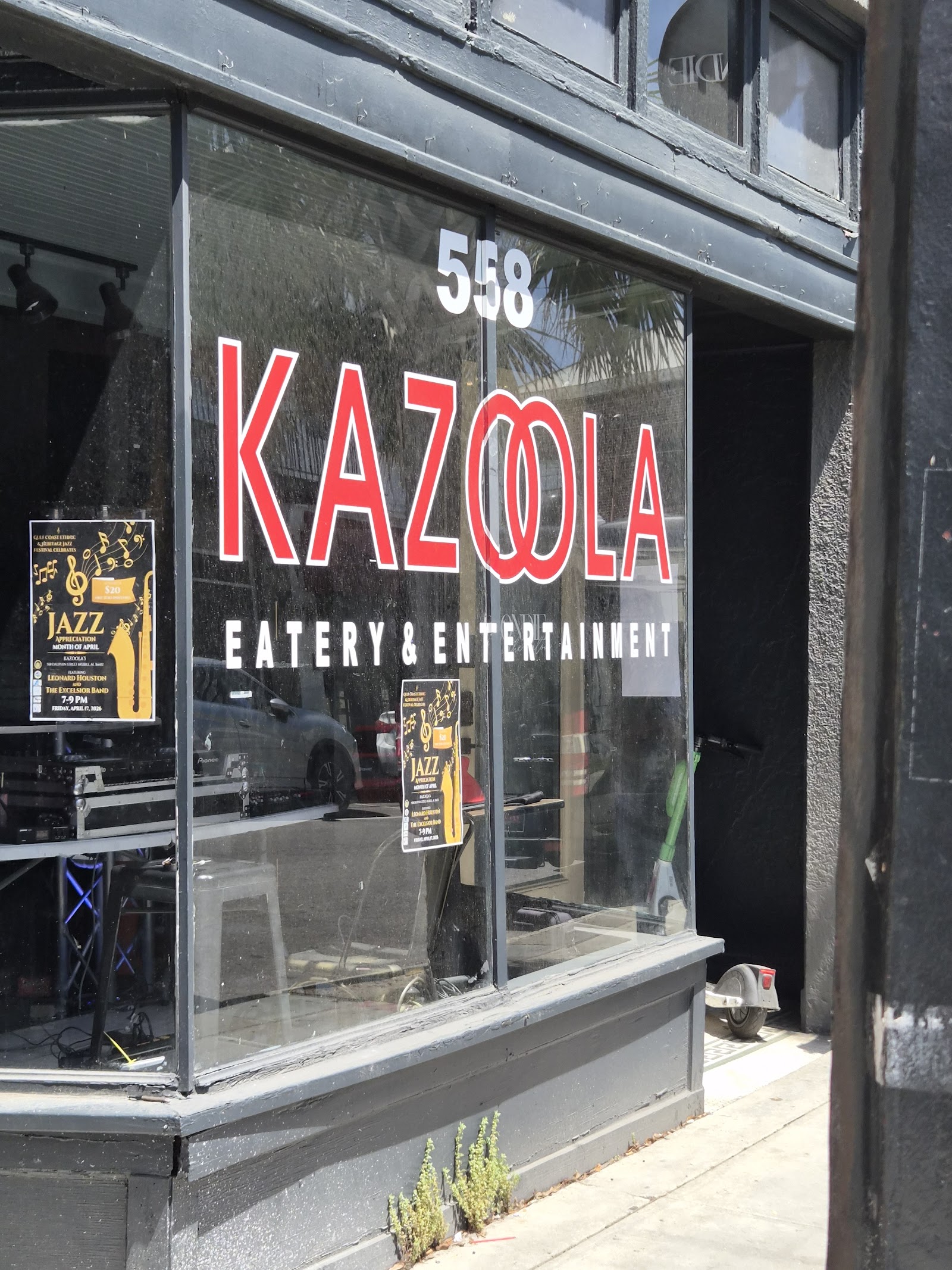 Kazoola Eatery and Entertainment photo 5