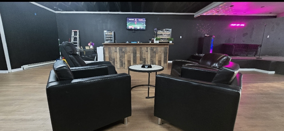 Kingdom Cigar Lounge photo 2