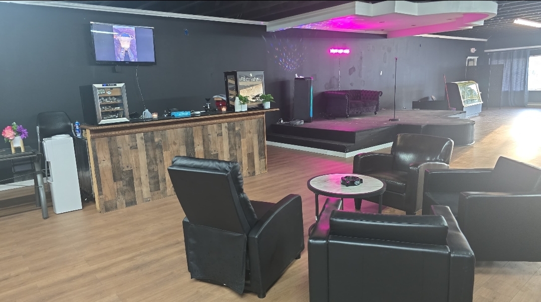 Kingdom Cigar Lounge photo 3