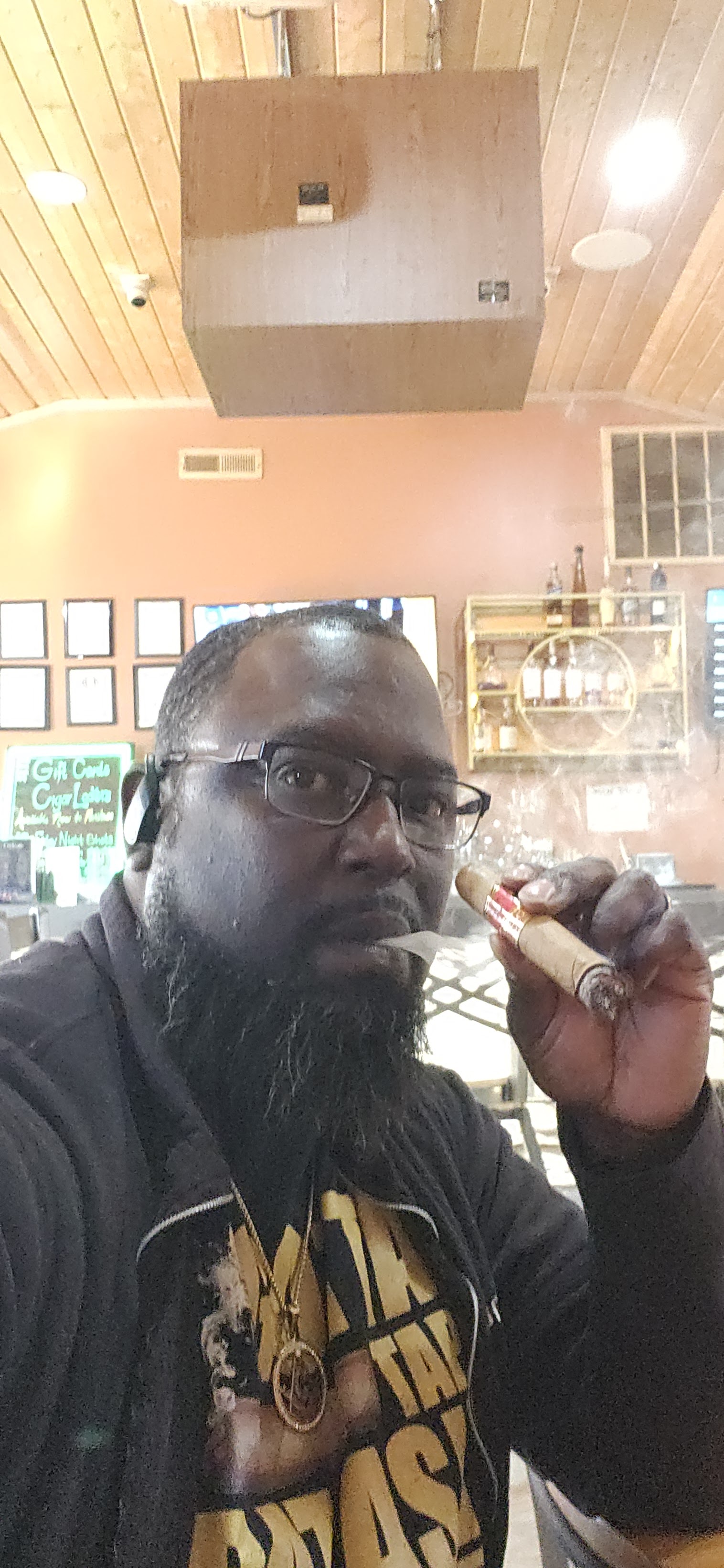 Klassic Smokes Cigar Lounge photo 4