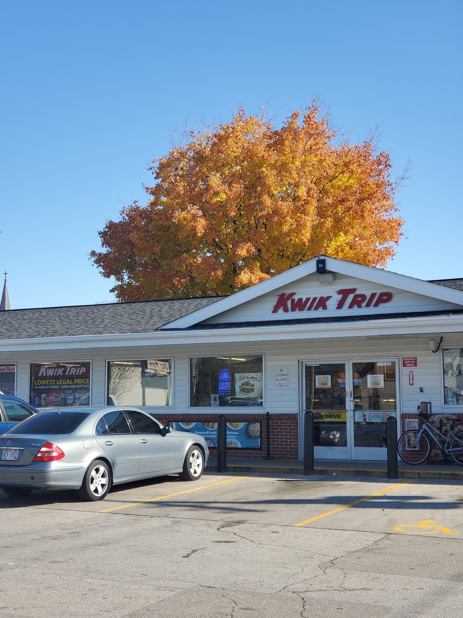 Kwik Trip Express #611 - Manitowoc, WI photo 5