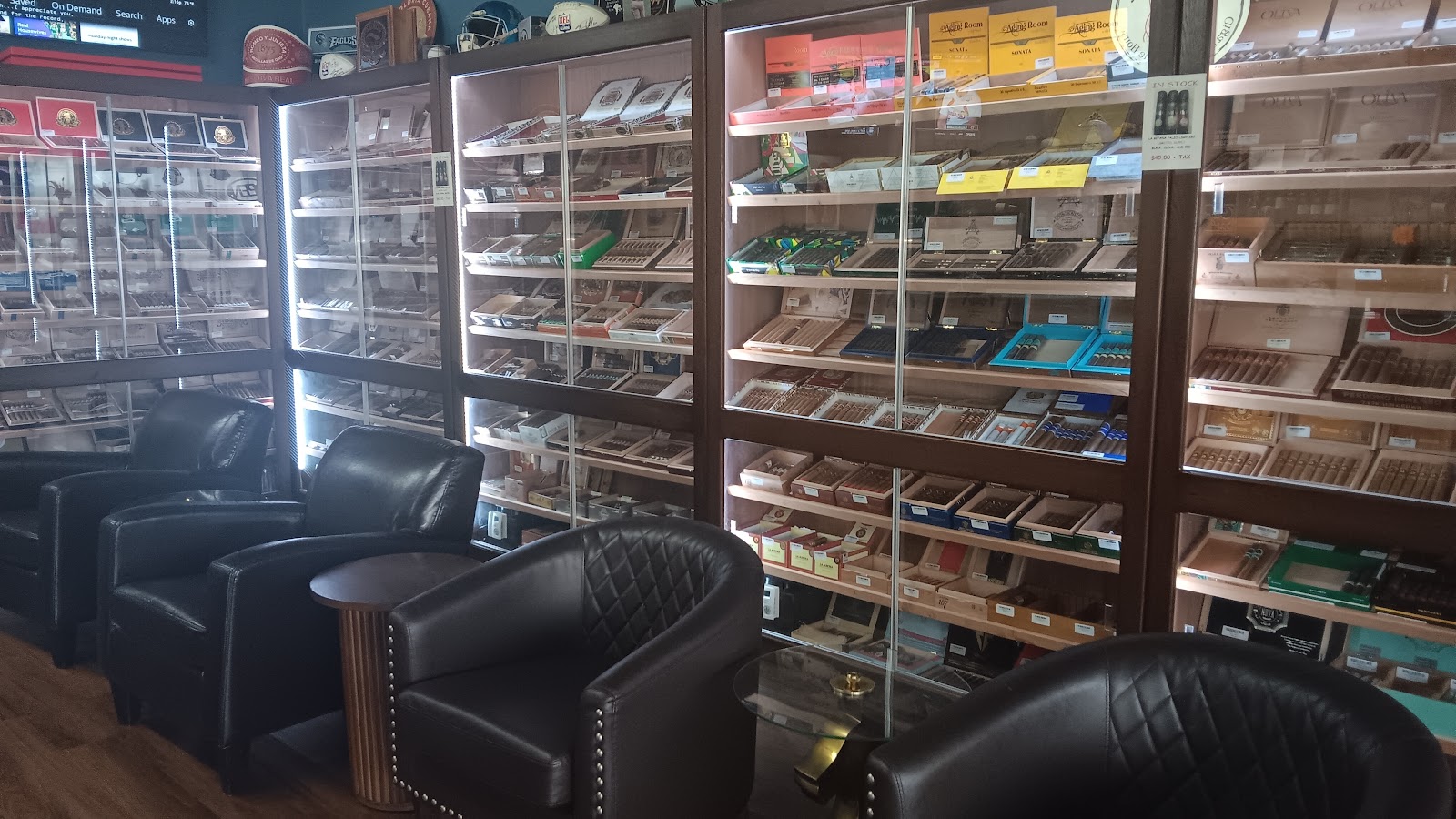 La Gitana Cigars and Wine House photo 9