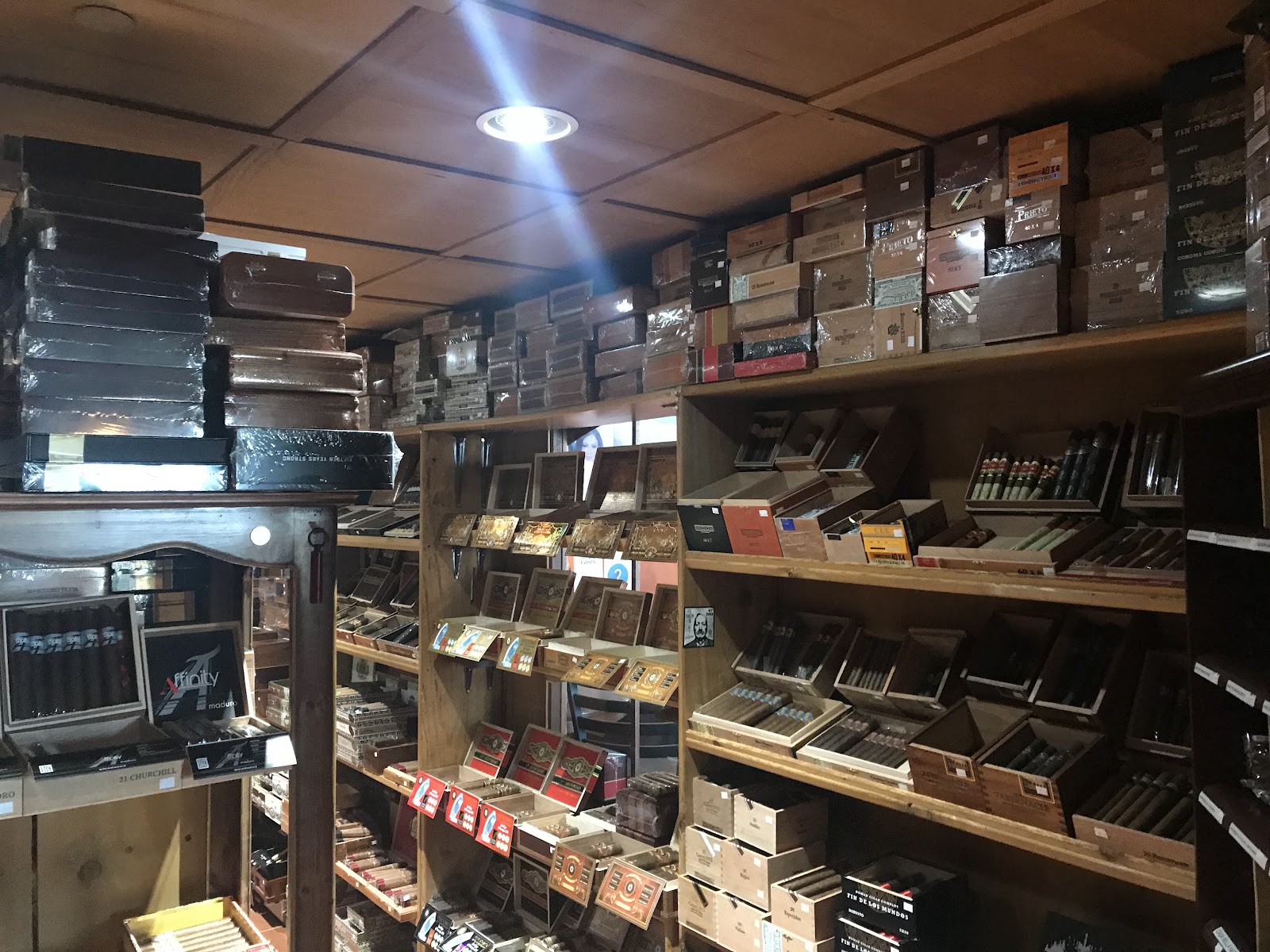 Lake Country Cigars photo 7