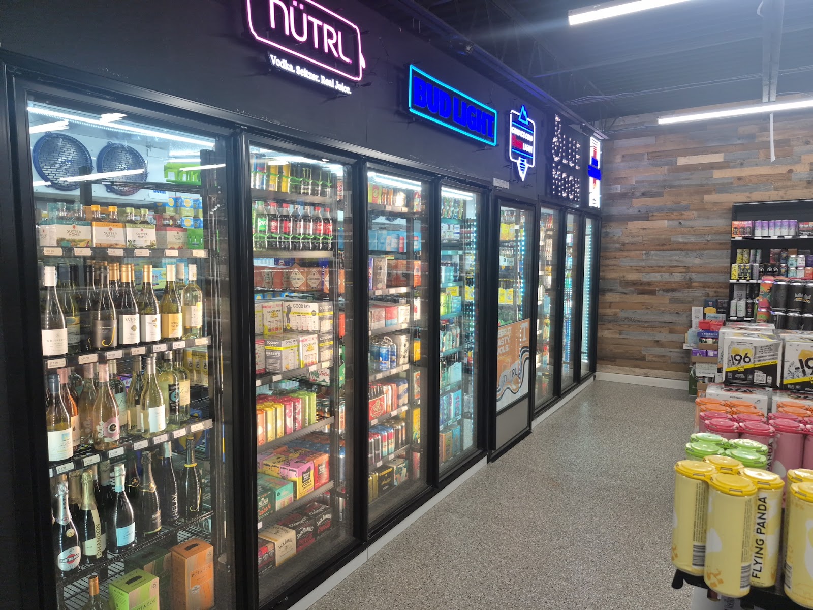 Lakeshore wine and Spirits photo 4