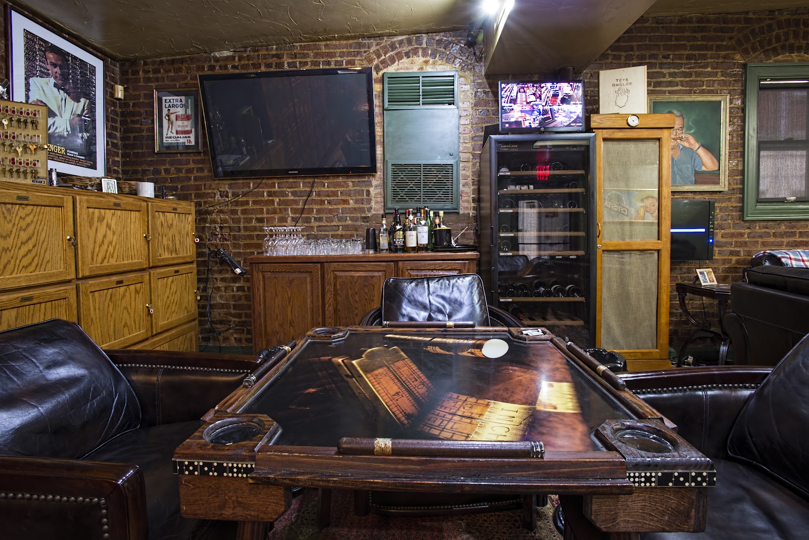 Las Villas Enterprises T/A Florez Tobacconist photo 8