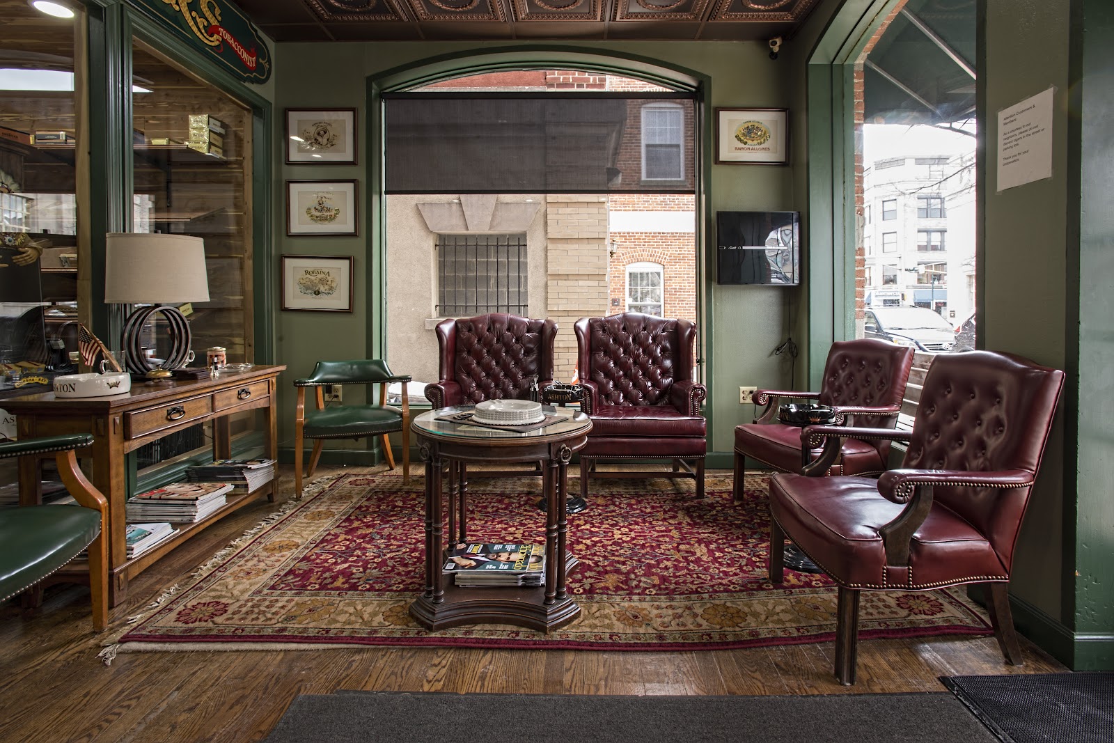 Las Villas Enterprises T/A Florez Tobacconist photo 10