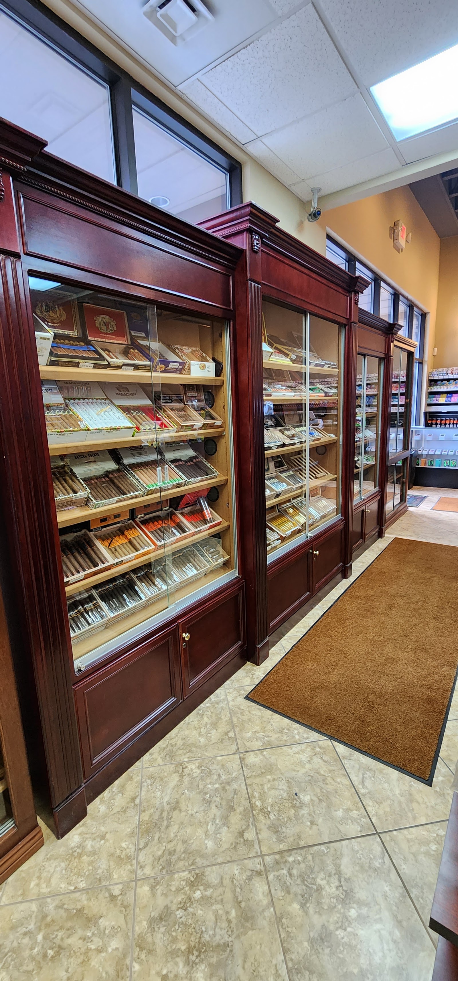 Leaf and Cloud Tobacco Store (HQ) photo 10