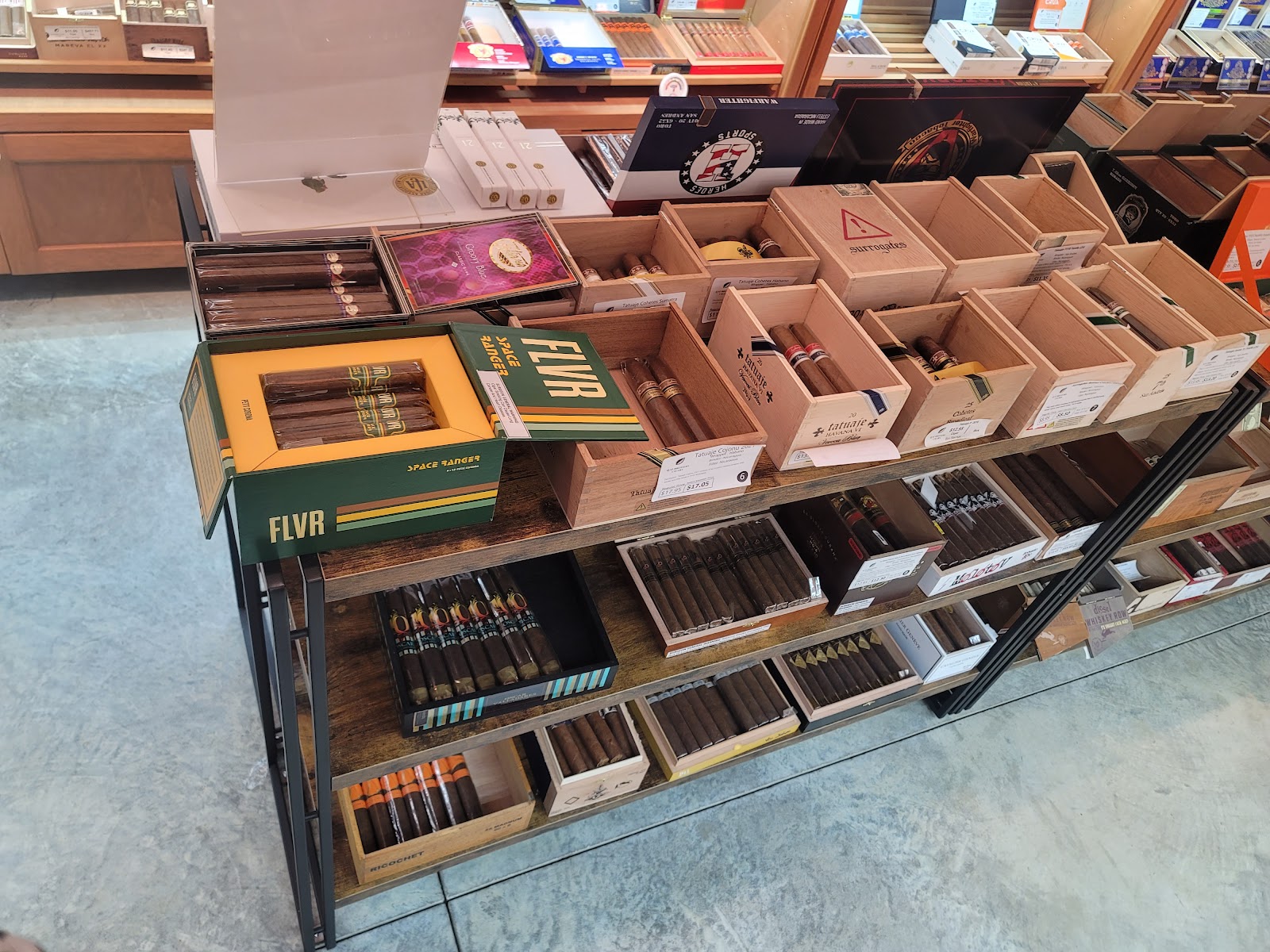 Leaf Brothers Cigars photo 10