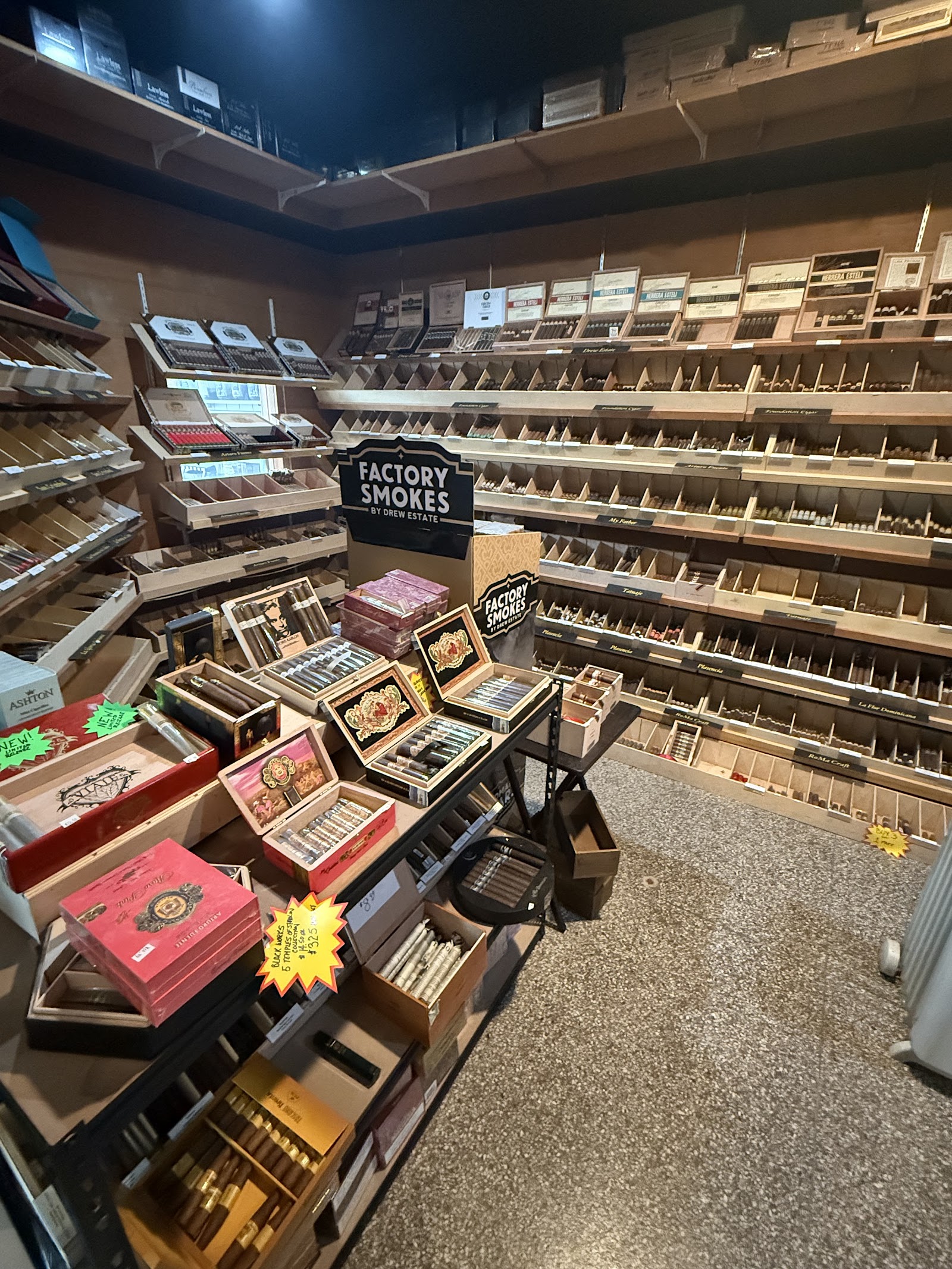 Leaf Cigar Emporium photo 7