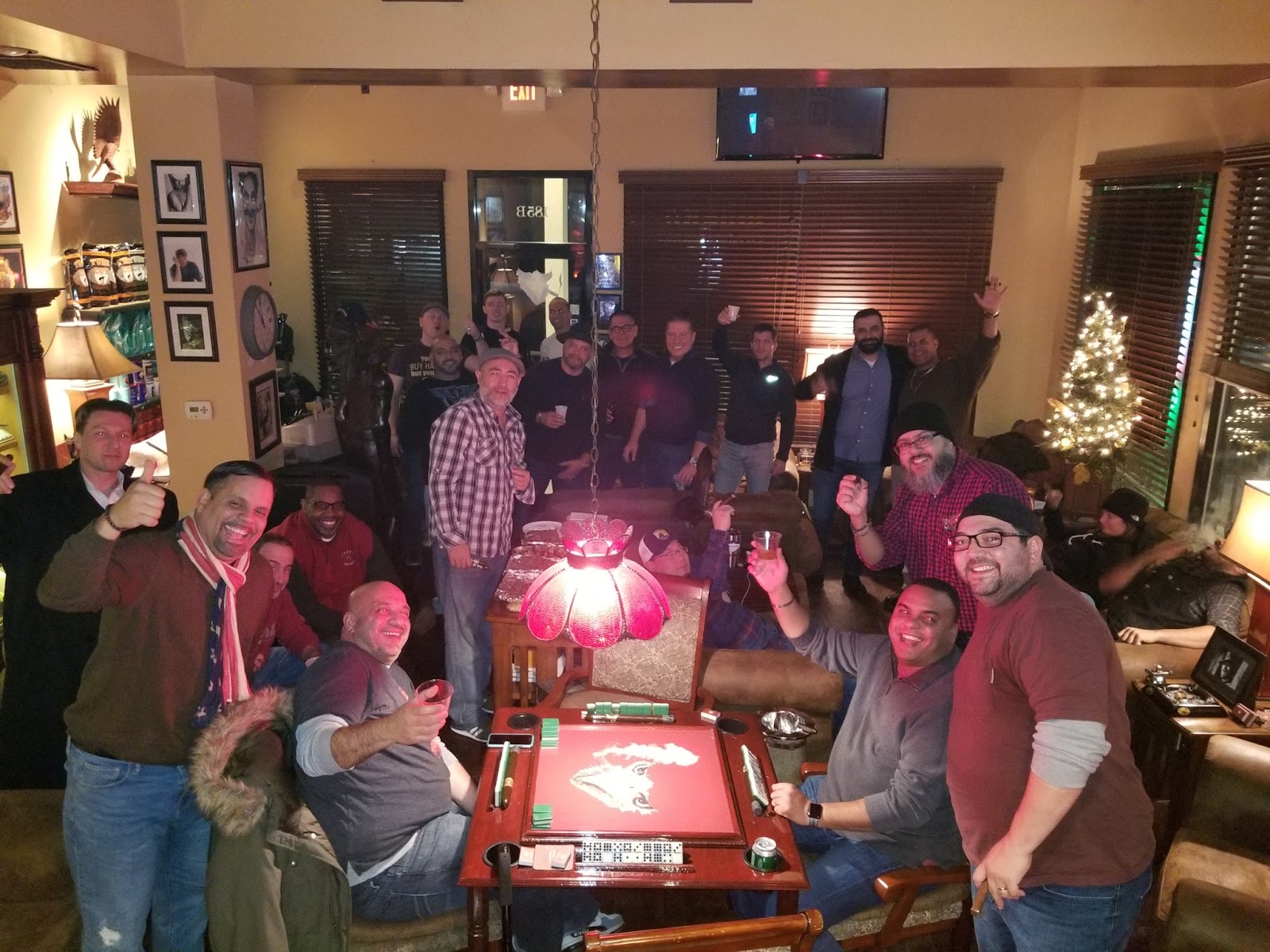 Leafs Cigar Lounge photo 10