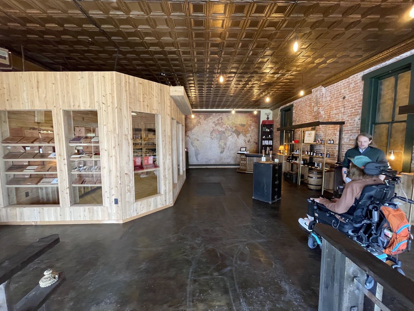 LEATHERWOOD Handmade Cigars photo 5
