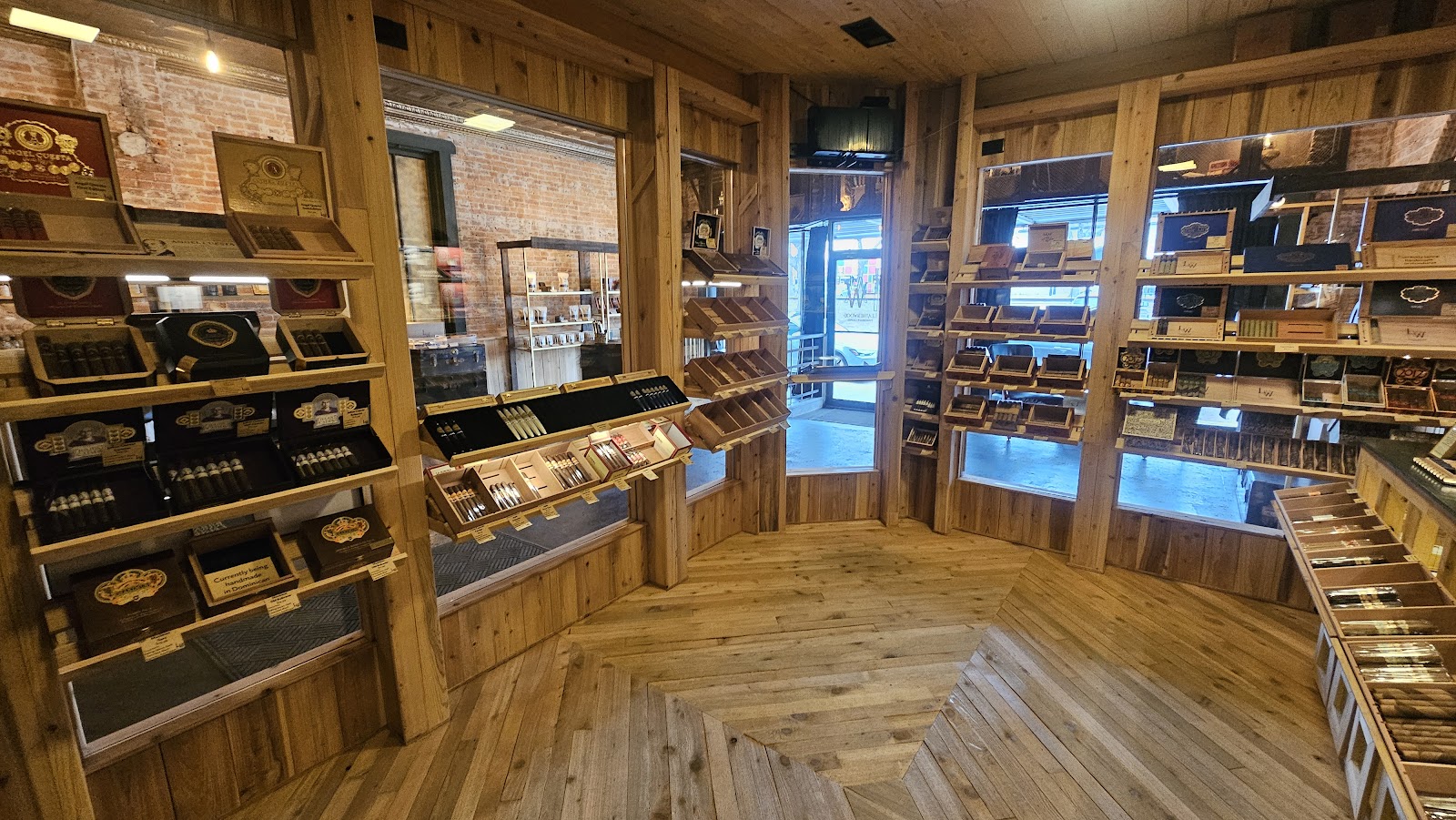 LEATHERWOOD Handmade Cigars photo 6