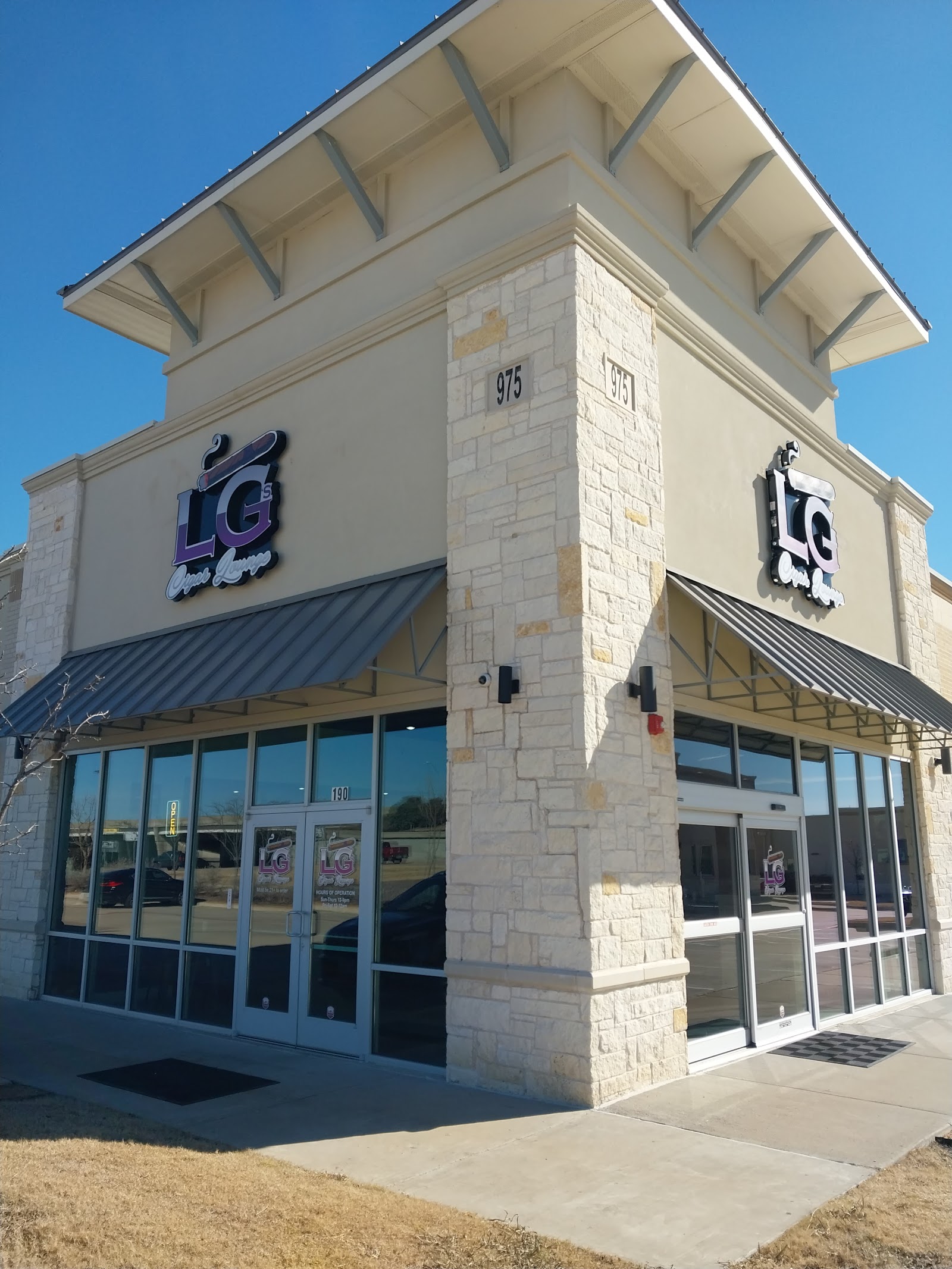 LG's Cigar Lounge photo 7