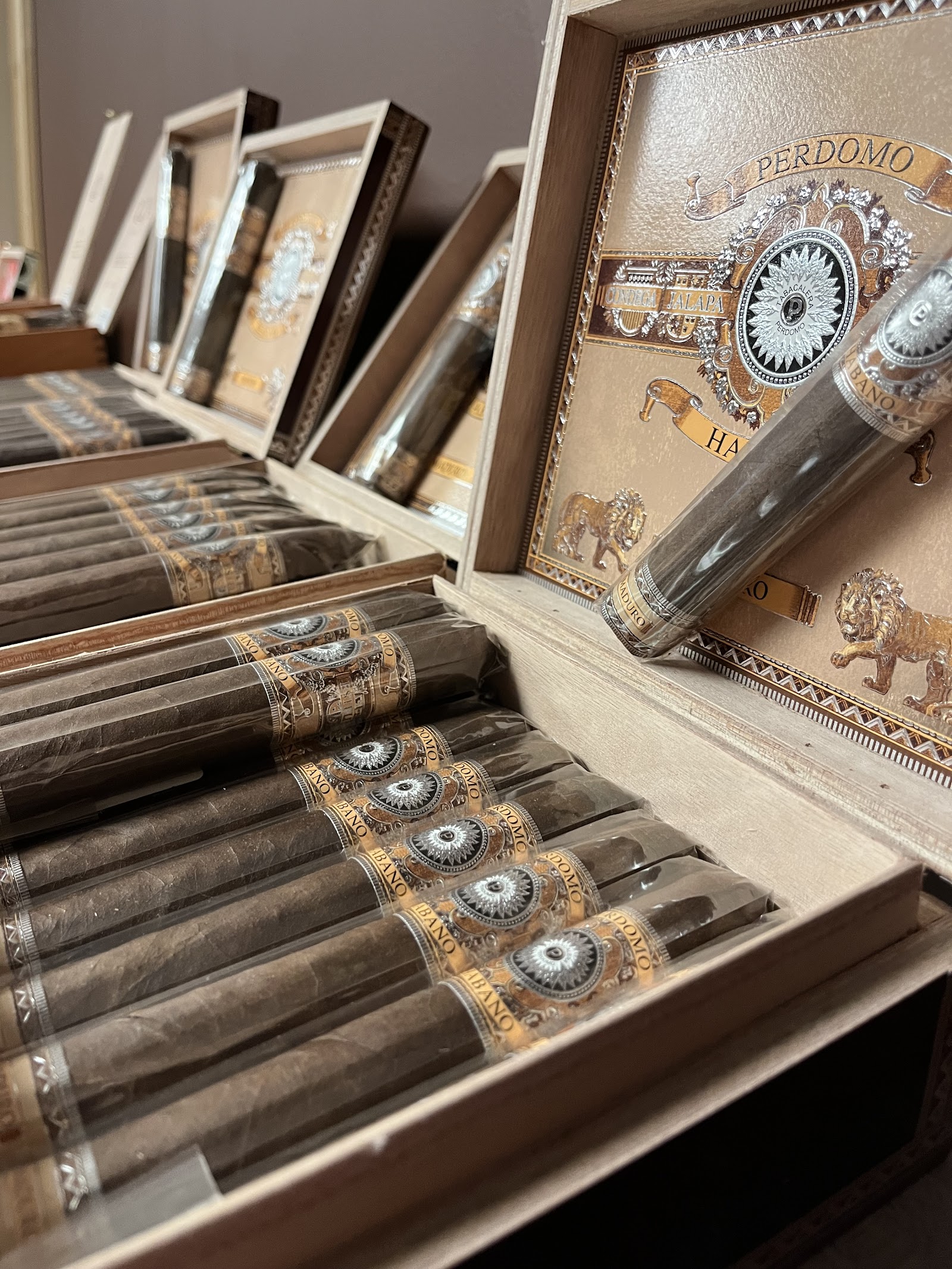 Lion's Den Tobacco LLC photo 3