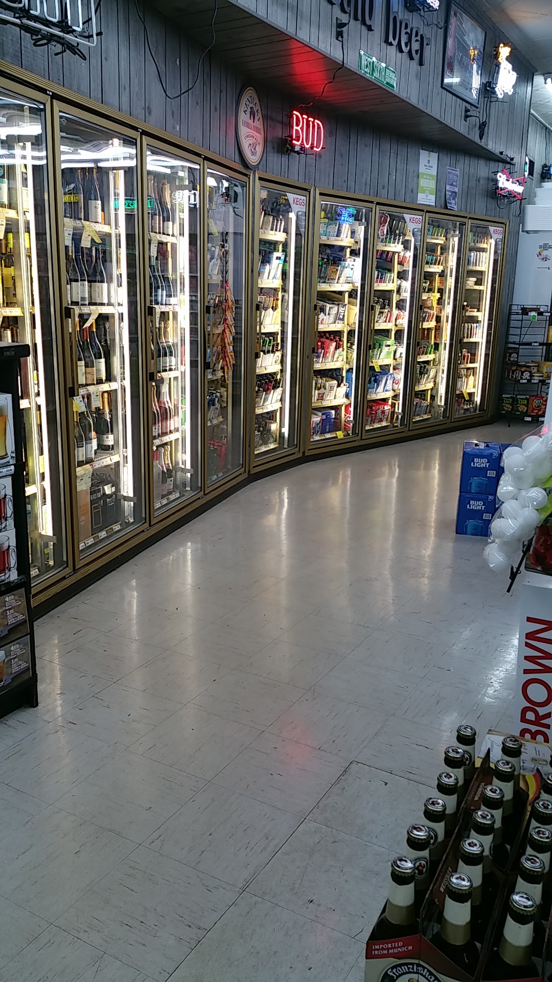 Liquor Barn Express - Lexington, KY (Chevy Chase) photo 2