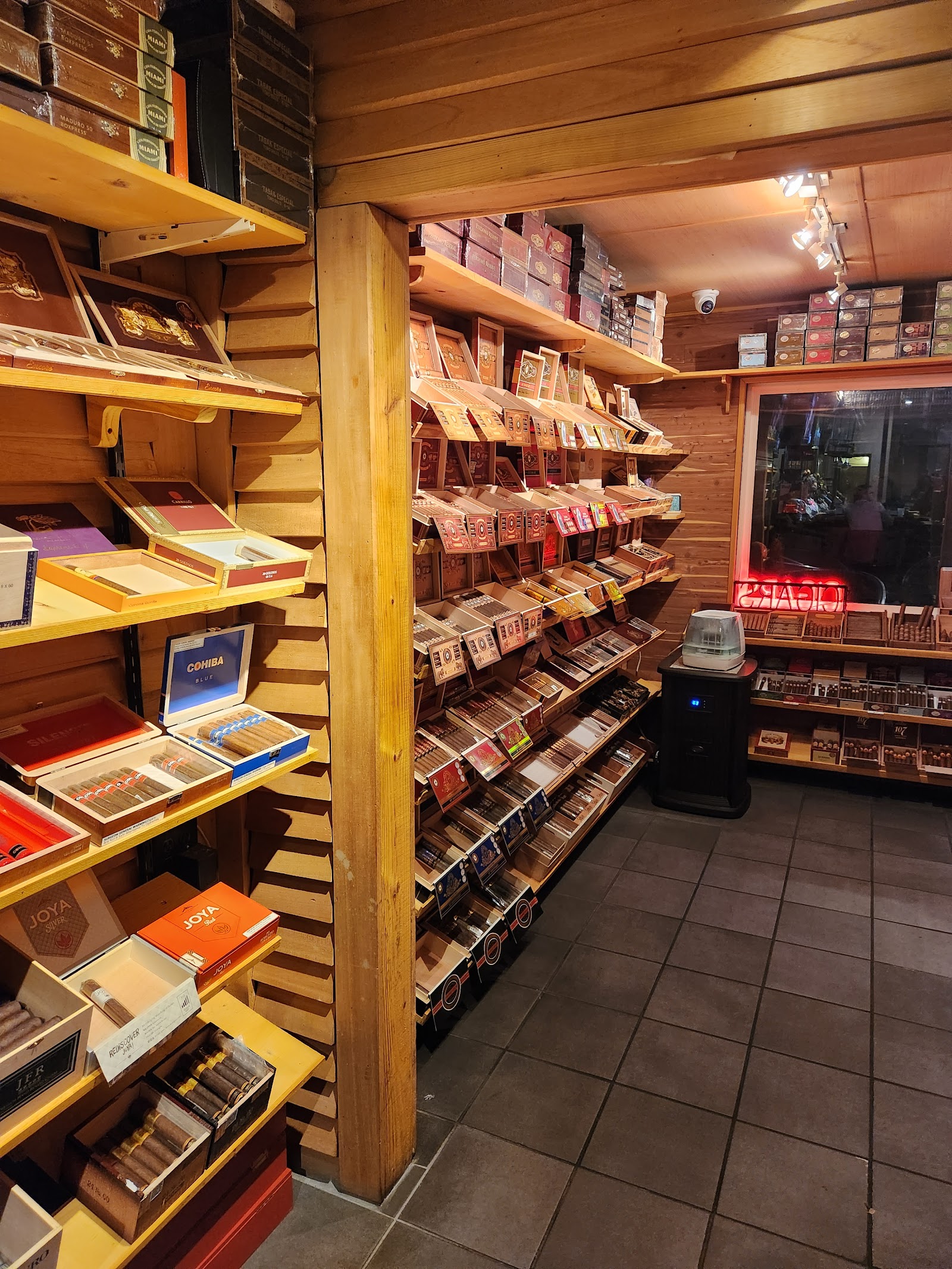 Lit Cigar Lounge, Inc photo 8
